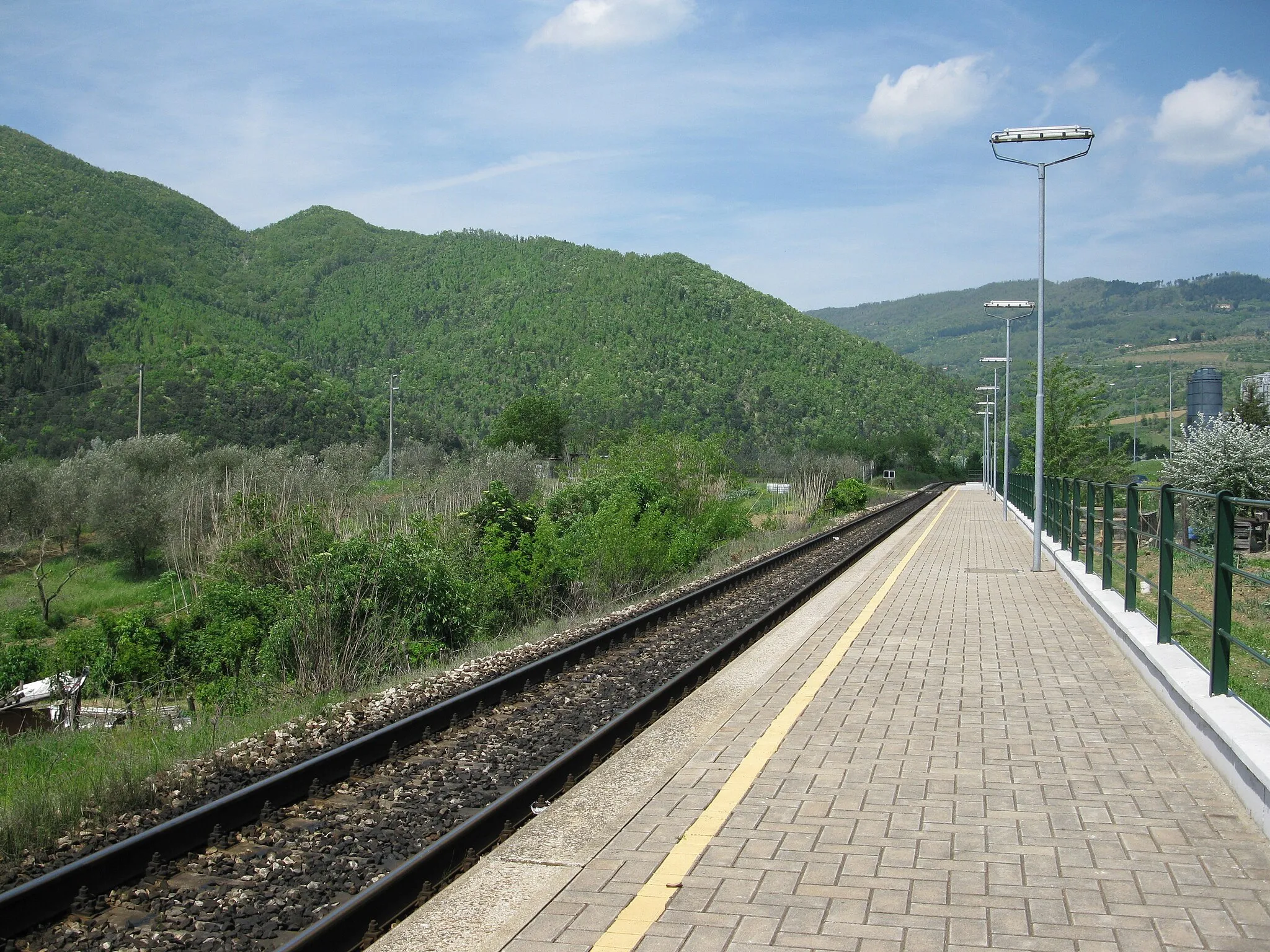 Photo showing: Scopeti railway station, platform view