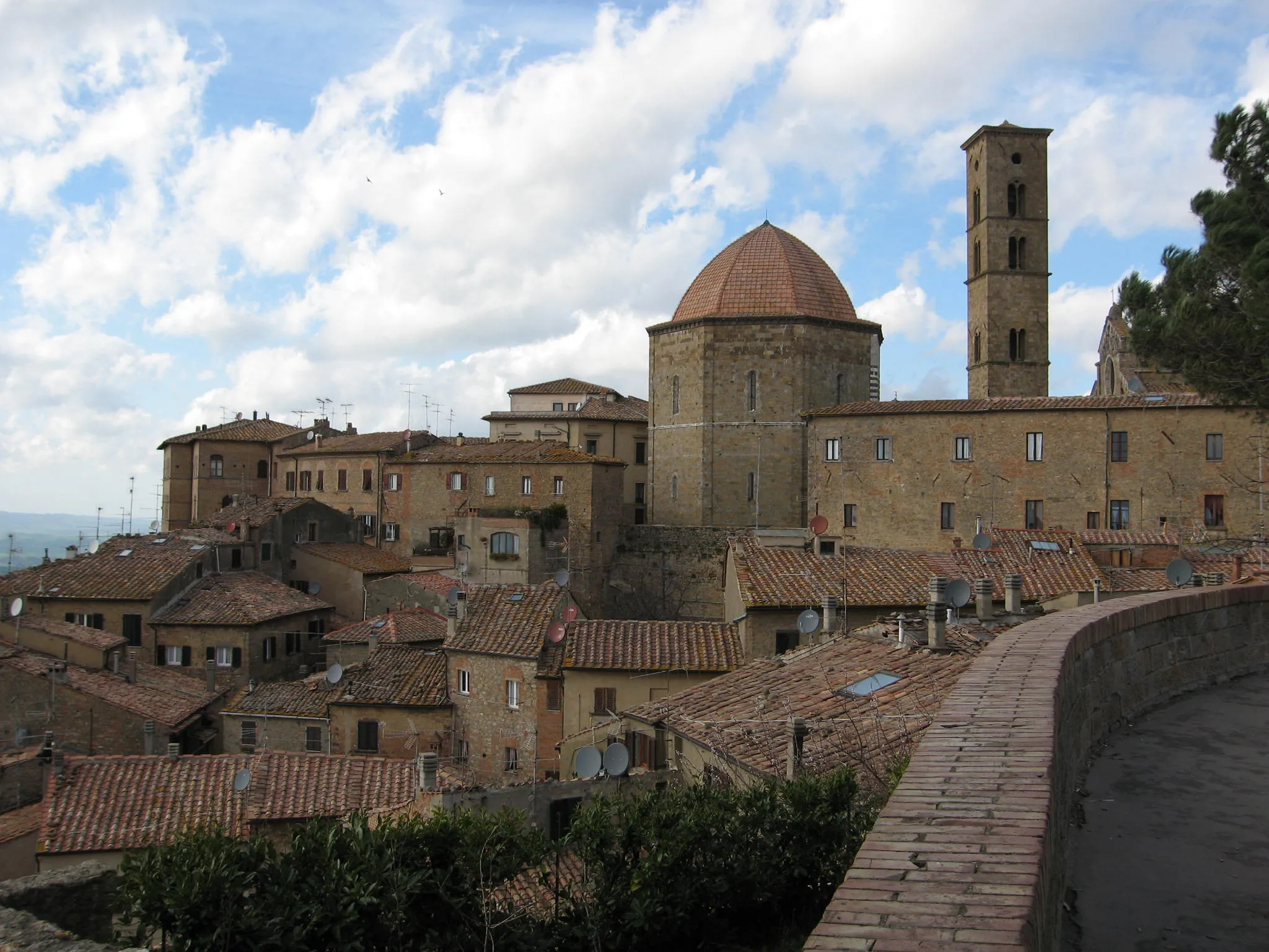 Photo showing: Volterra Duomo, Volterra, Pisa, Tuscany, Italy