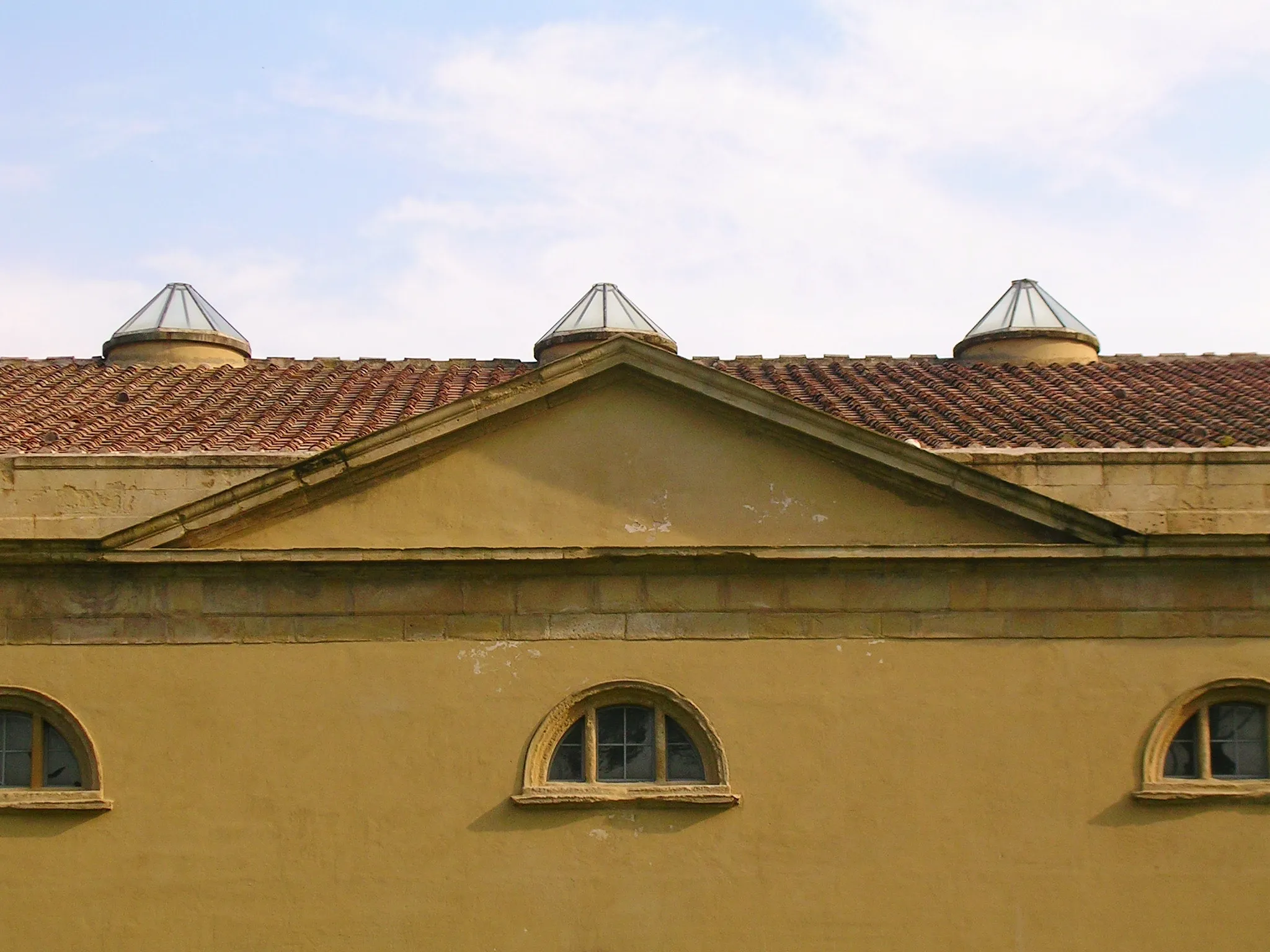 Photo showing: Livorno: Cisternino di Pian di Rota. Dettaglio del fronte posteriore.