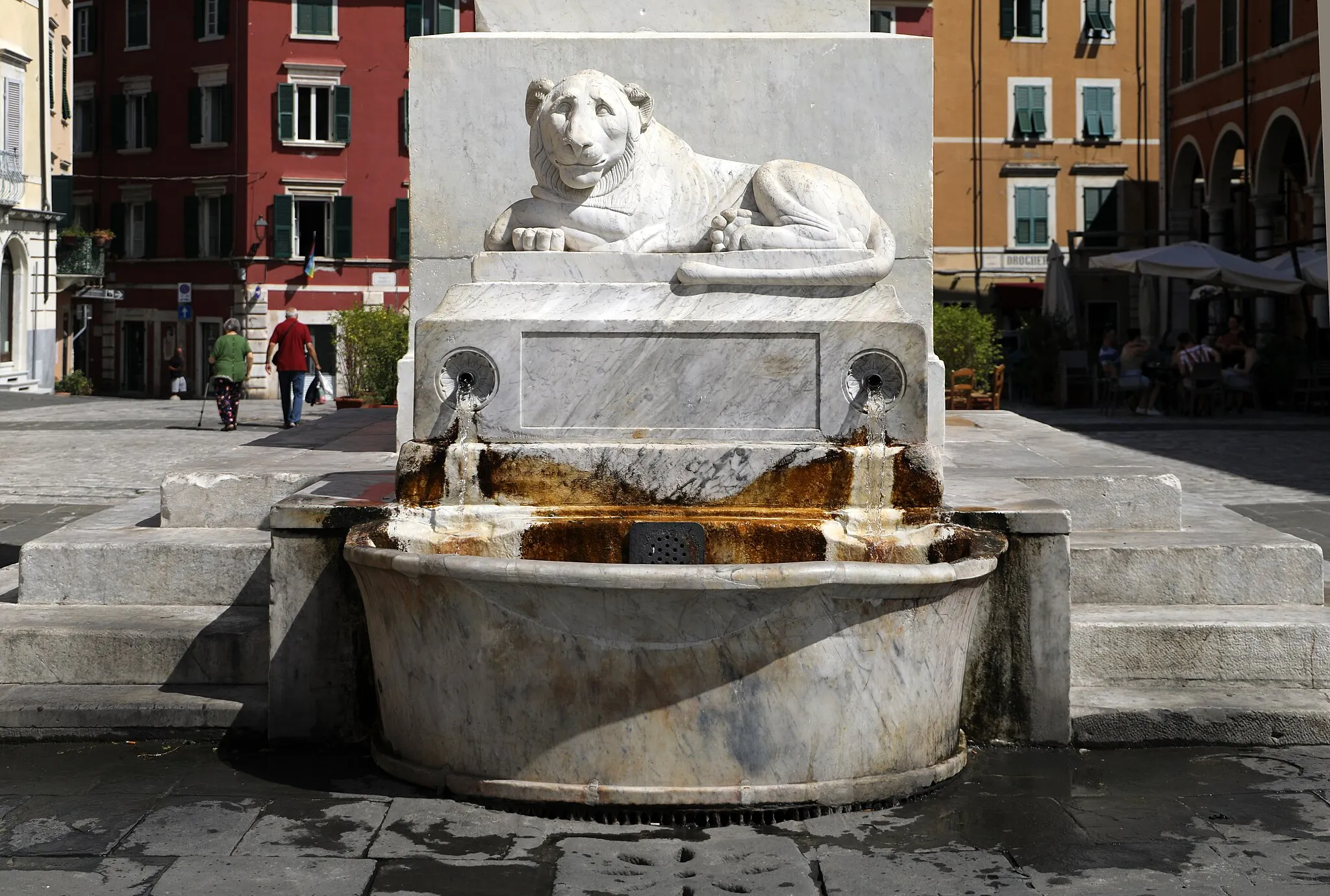 Photo showing: Fountains and monuments in Carrara