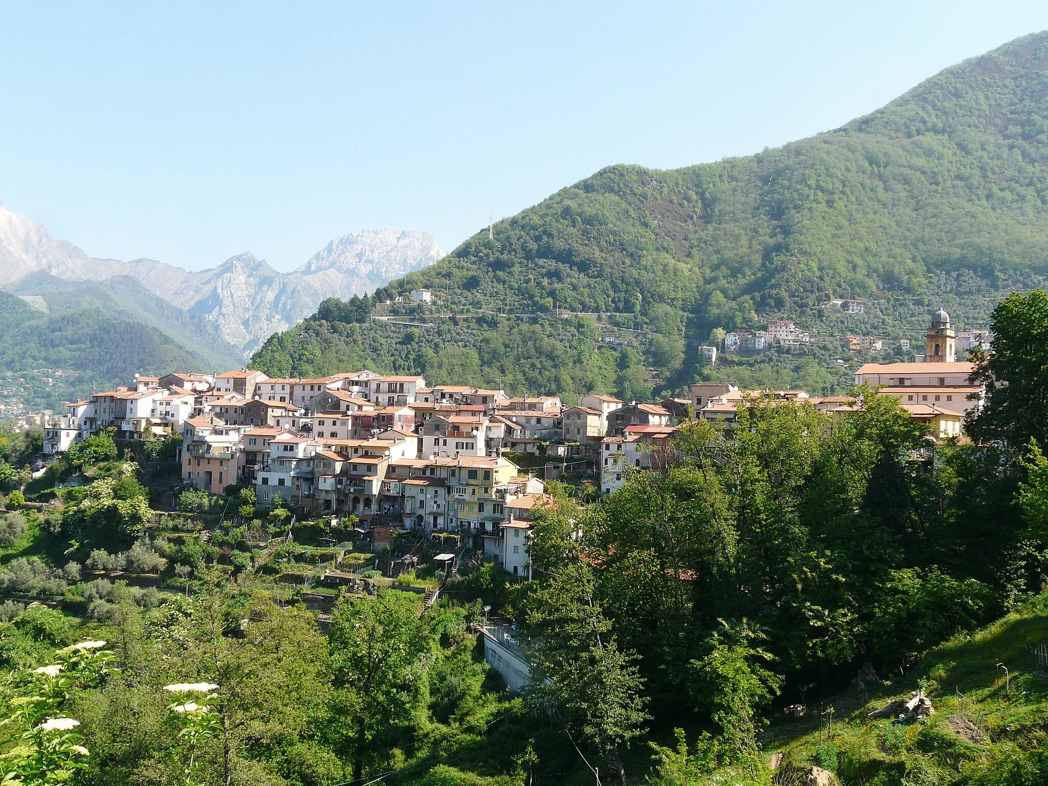 Photo showing: Panorama di Altagnana, Massa, Toscana, Italia