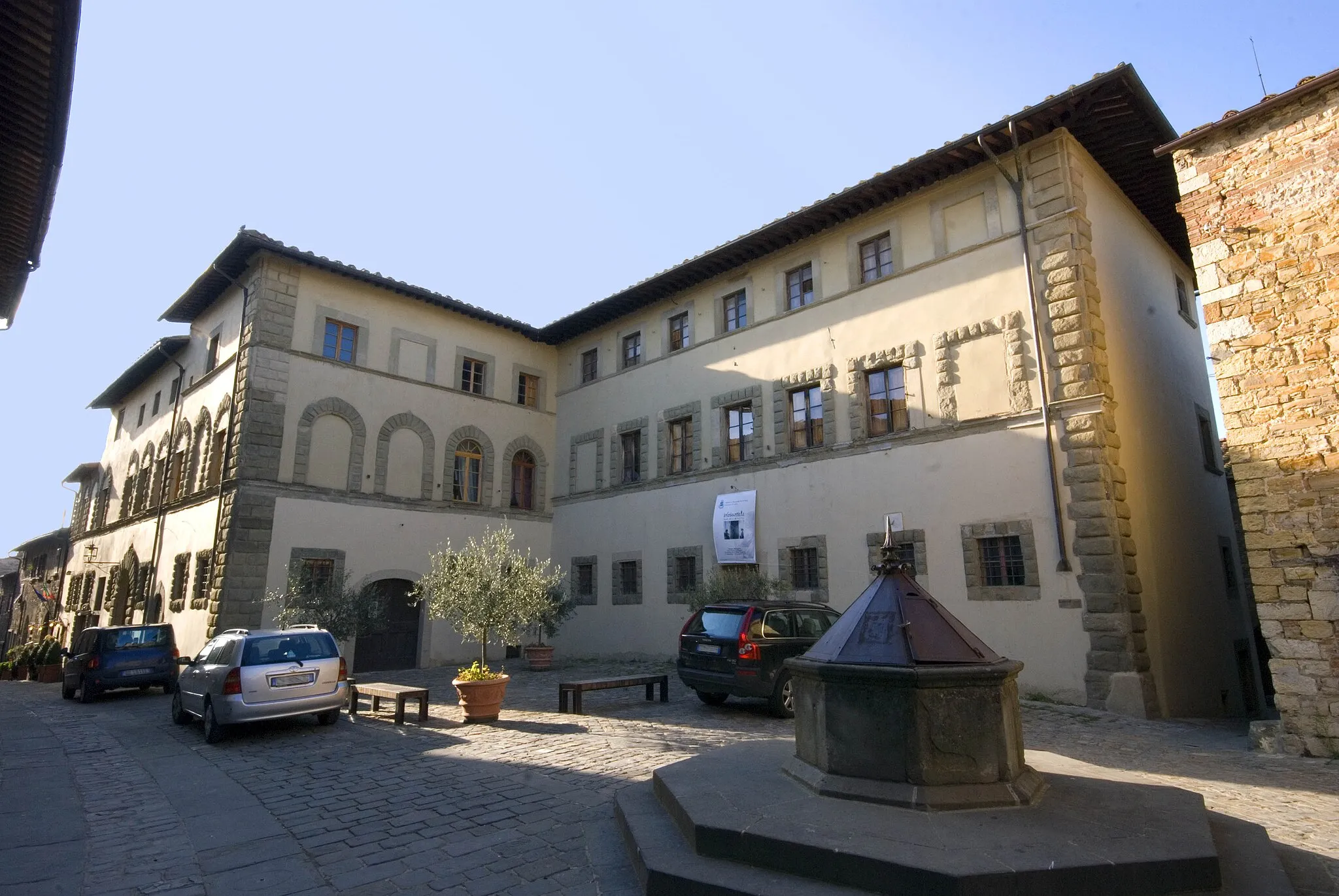 Photo showing: palazzo Malaspina a san donato in poggio