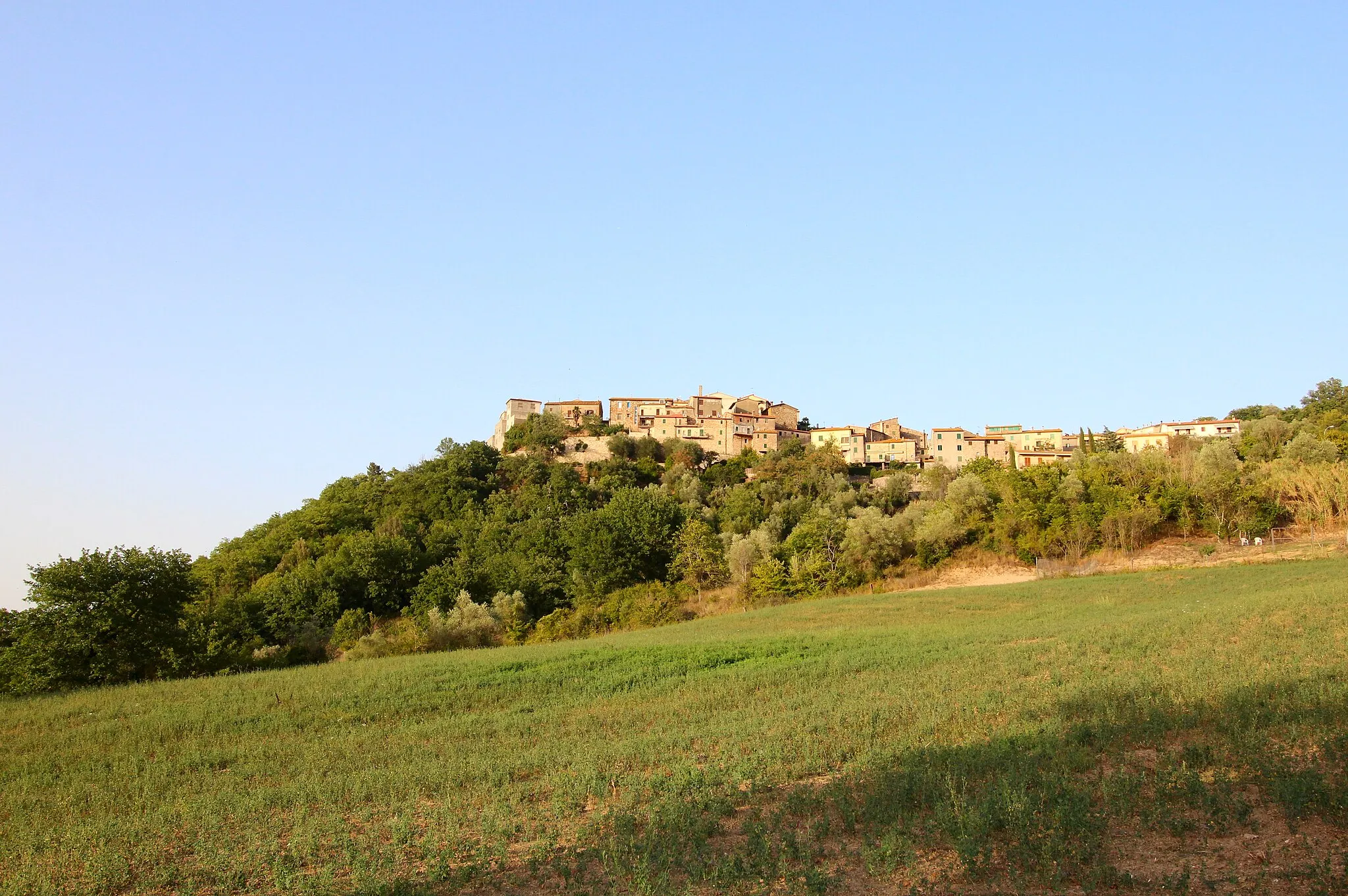 Photo showing: Sasso d'Ombrone, hamlet of Cinigiano, Province of Grosseto, Tuscany, Italy