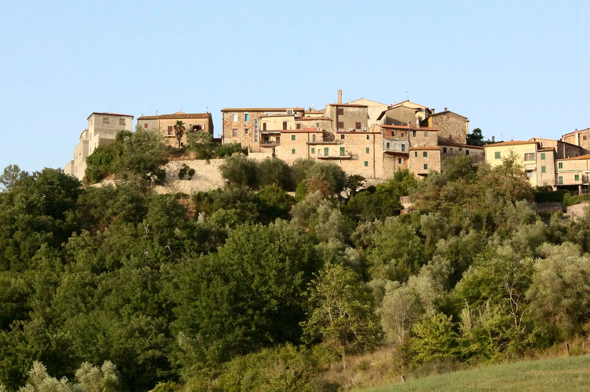 Photo showing: Sasso d'Ombrone, hamlet of Cinigiano, Province of Grosseto, Tuscany, Italy