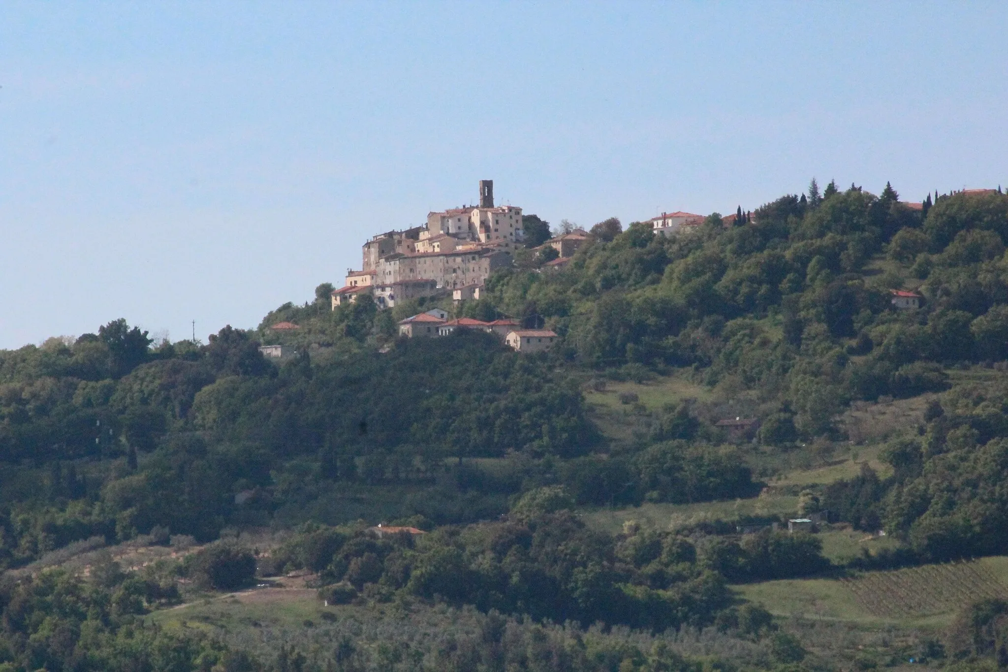 Photo showing: Panorama of Serrazzano, hamlet of Pomarance, Province of Pisa, Tuscany, Italy