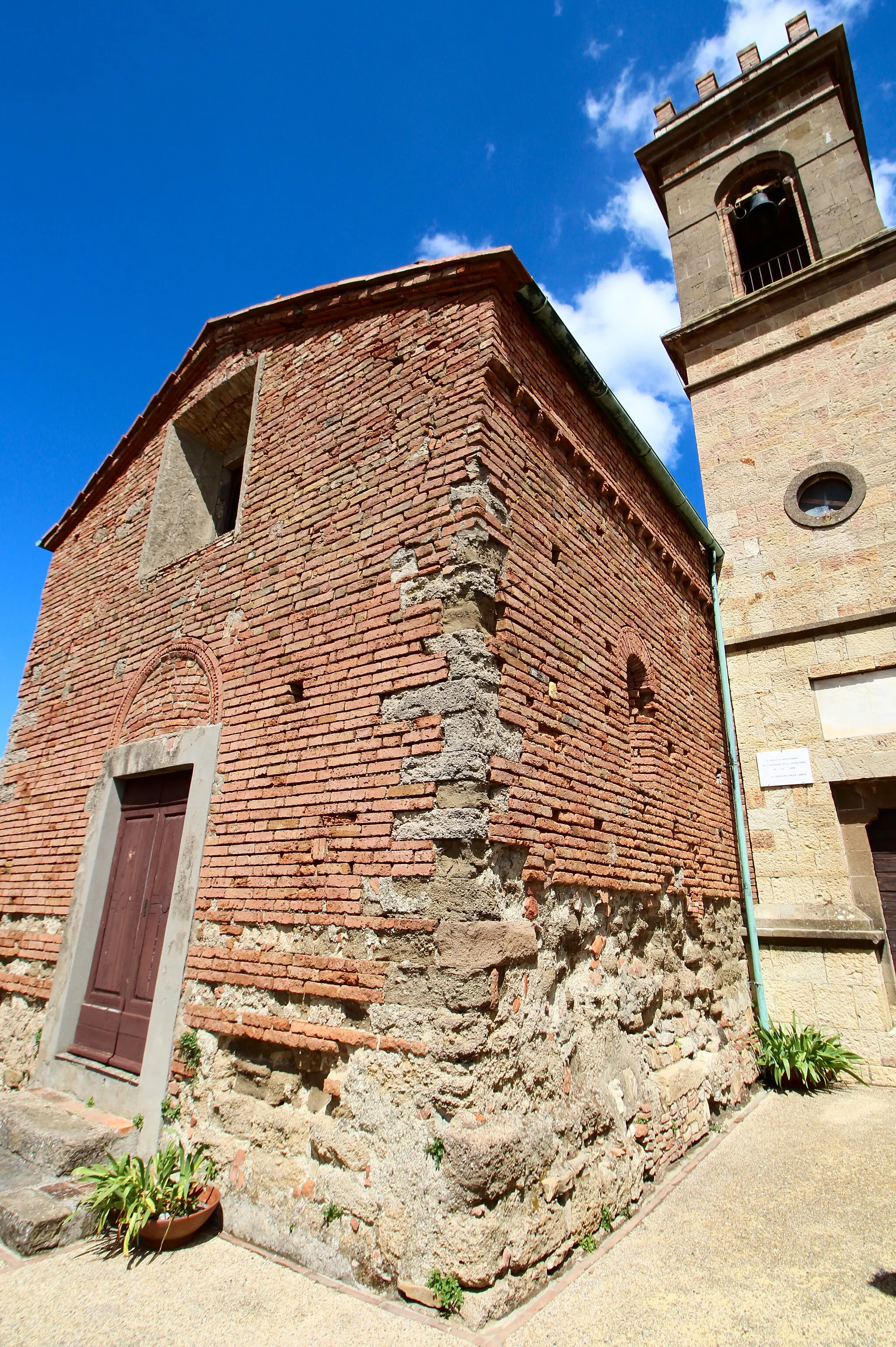 Photo showing: Church San Cerbone, Montecerboli, hamlet of Pomarance, Province of Pisa, Tuscany, Italy