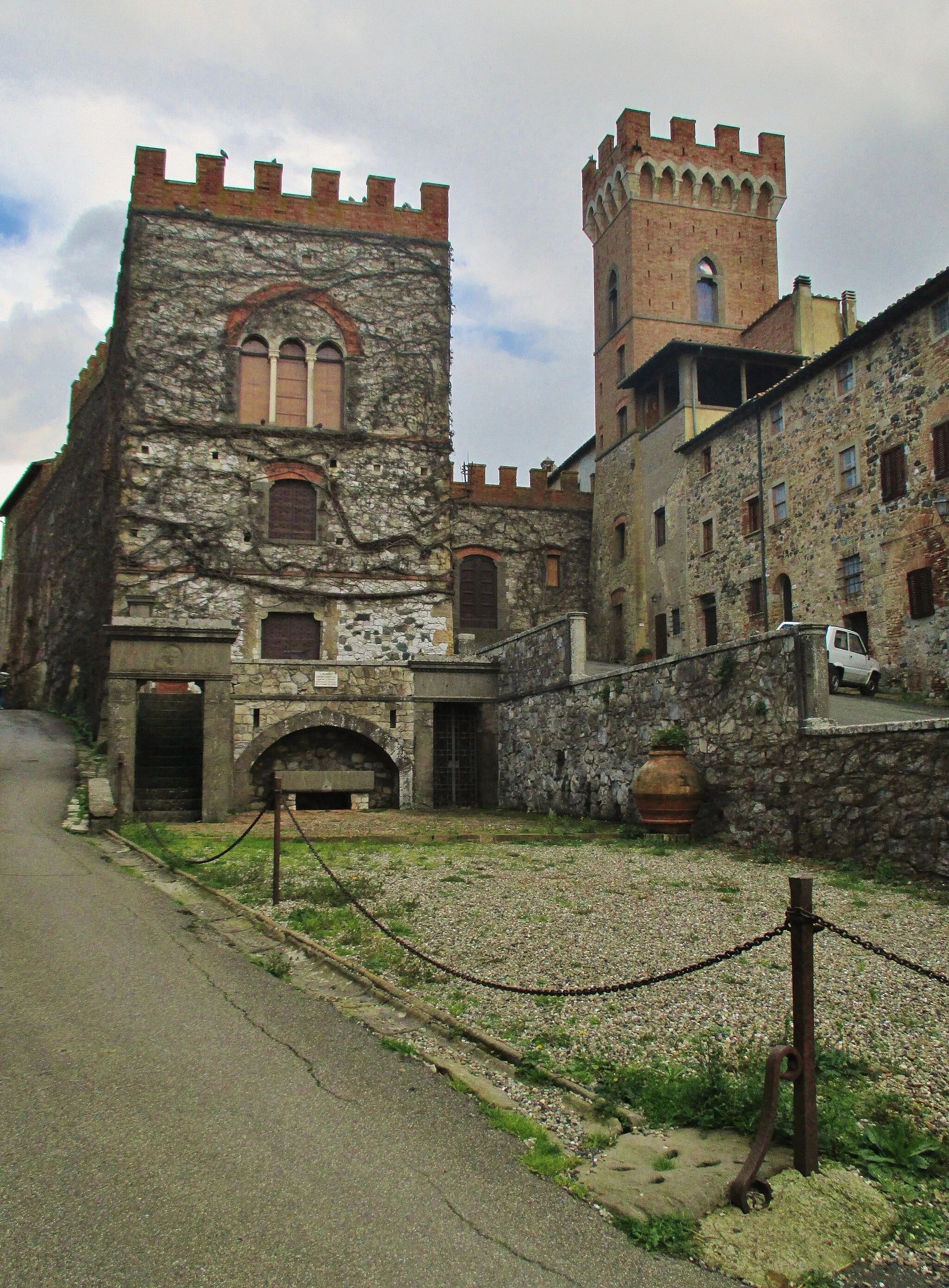 Photo showing: Querceto, Montecatini Val di Cecina: castello.