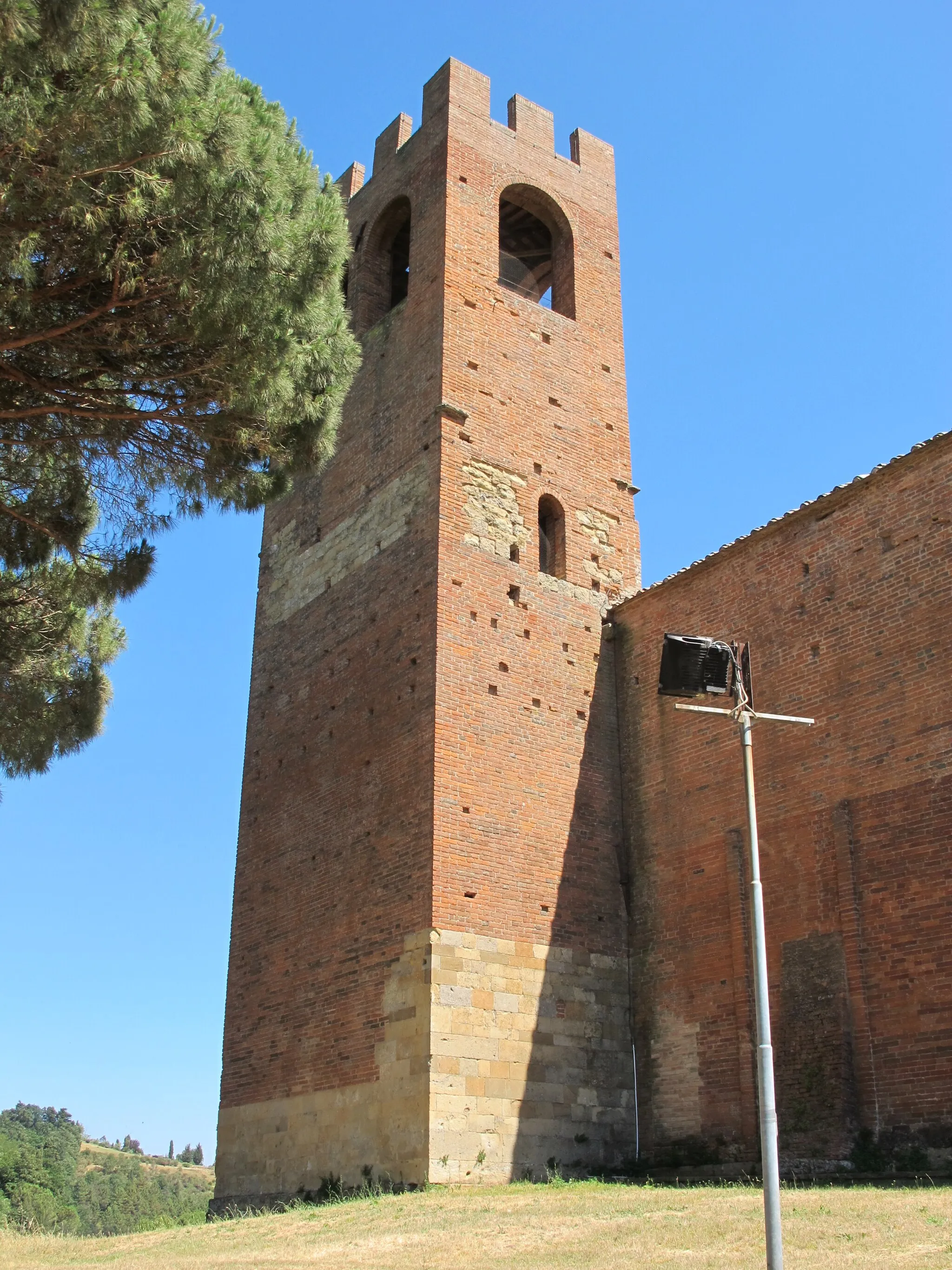 Photo showing: San Giovanni Battista a Corazzano 04 campanile