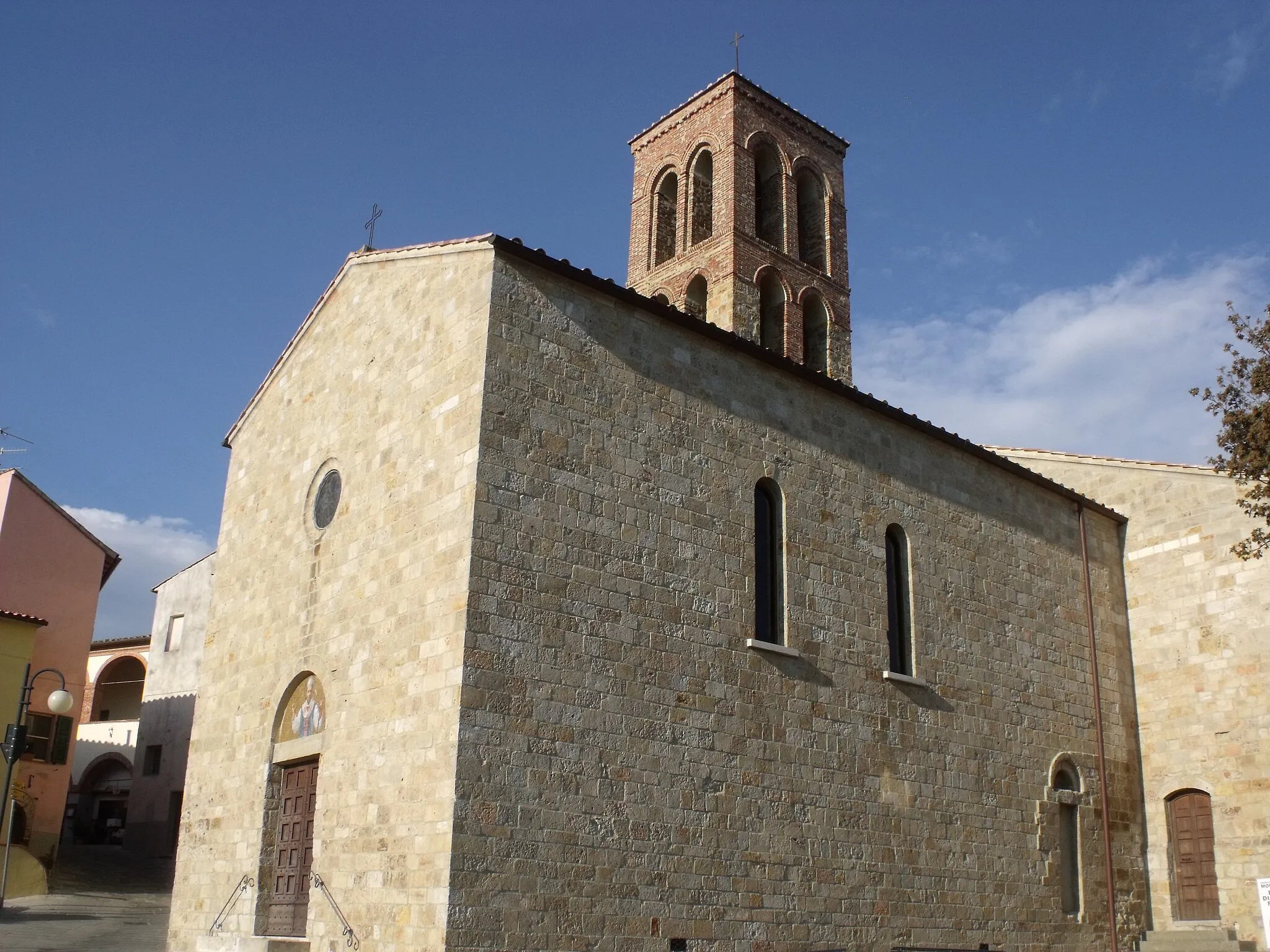 Photo showing: Church Chiesa dei Santi Stefano e Lorenzo in Montepescali, hamlet of Grosseto, Maremma, Province of Grosseto, Tuscany, Italy