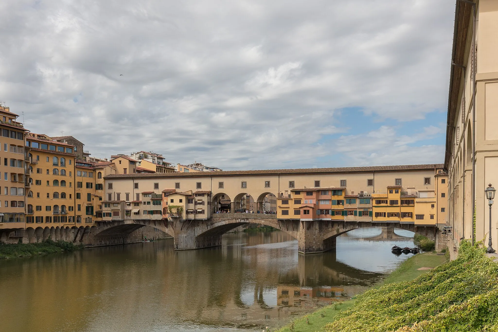Photo showing: Ponte Vecchio, Florence, Italy
