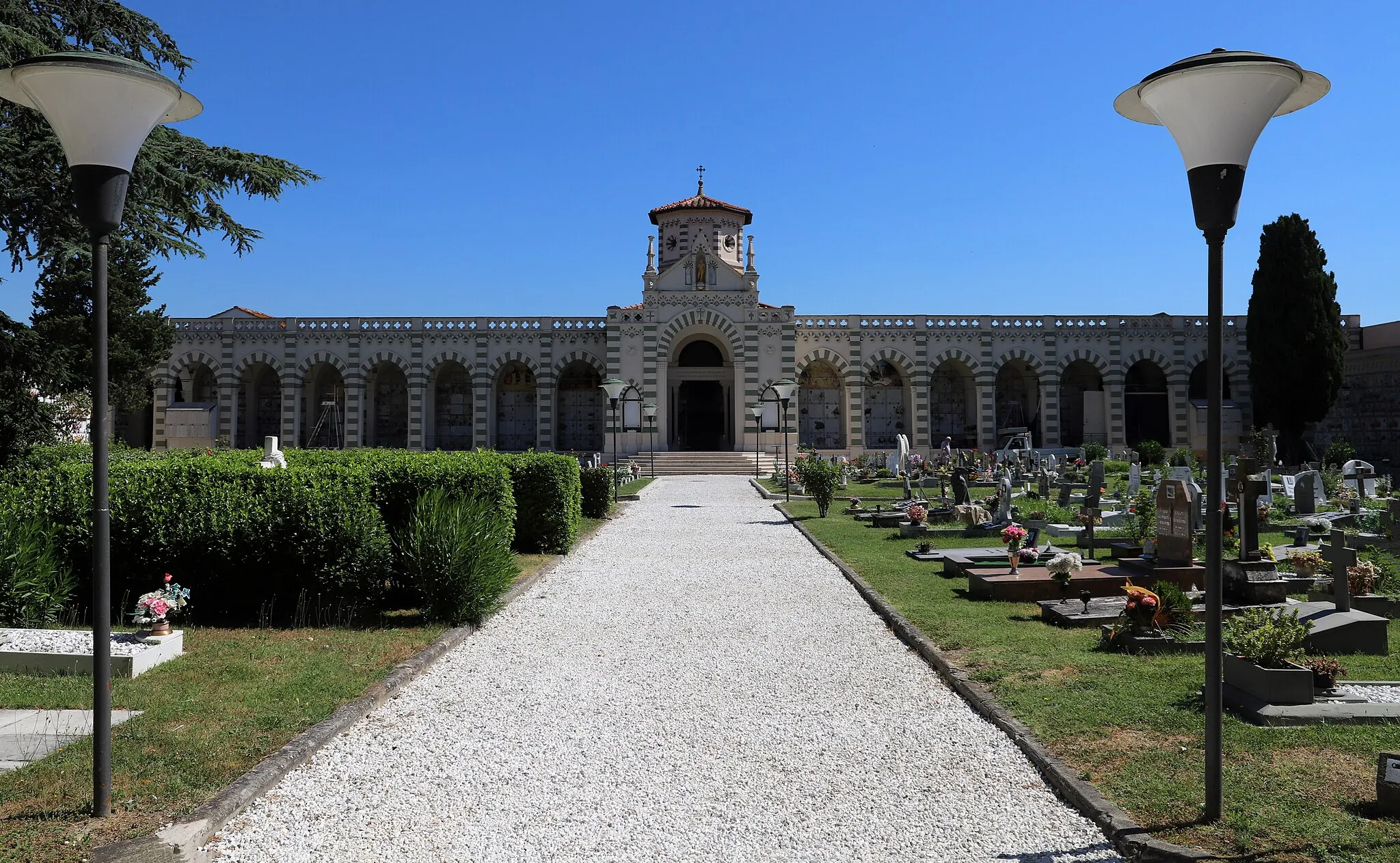 Photo showing: Cemeteries in Campi Bisenzio
