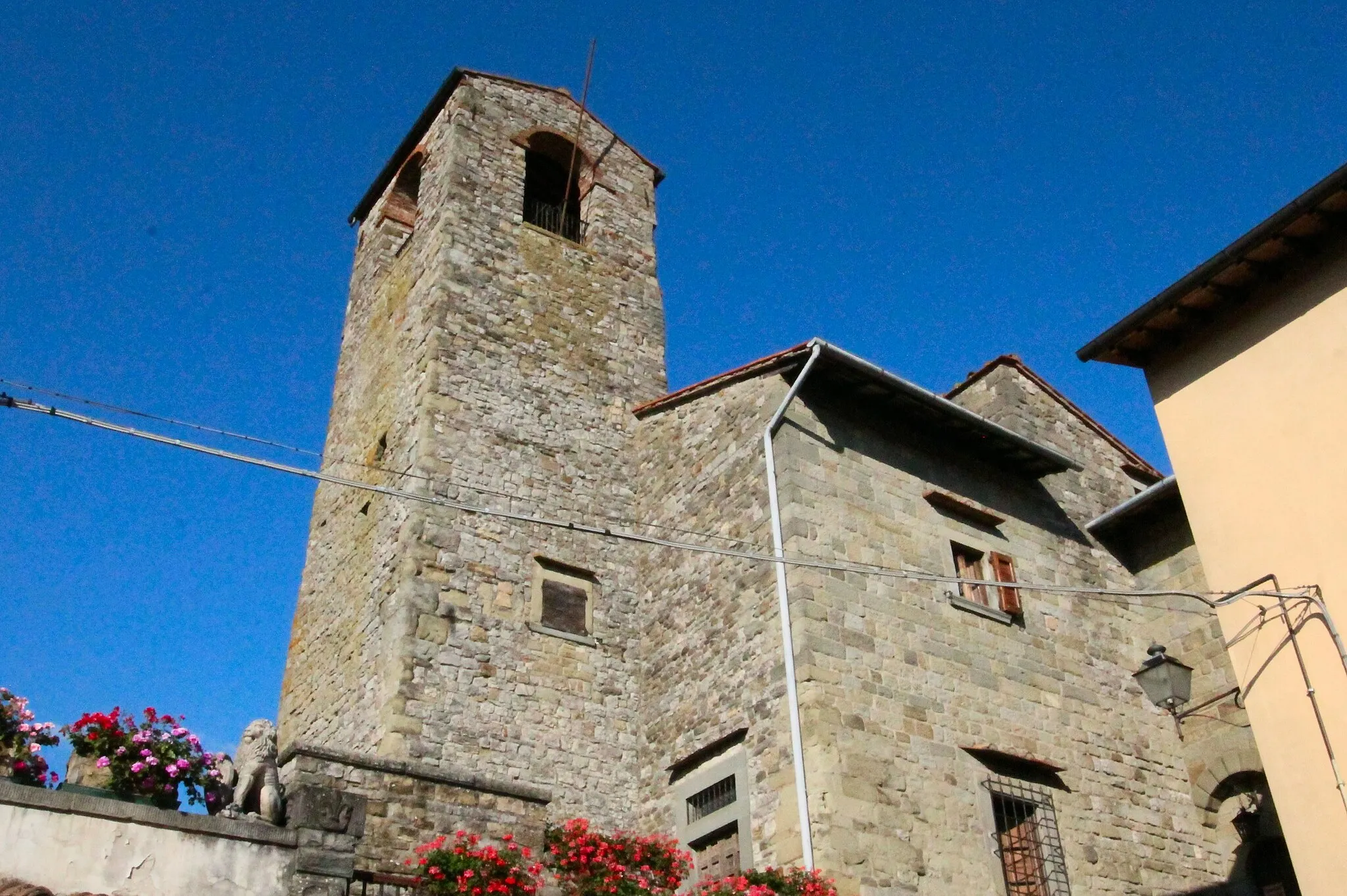 Photo showing: Castle Castello di Borgo alla Collina, Borgo alla Collina, hamlet of Castel San Niccolò, Casentino, Province of Arezzo, Tuscany, Italy