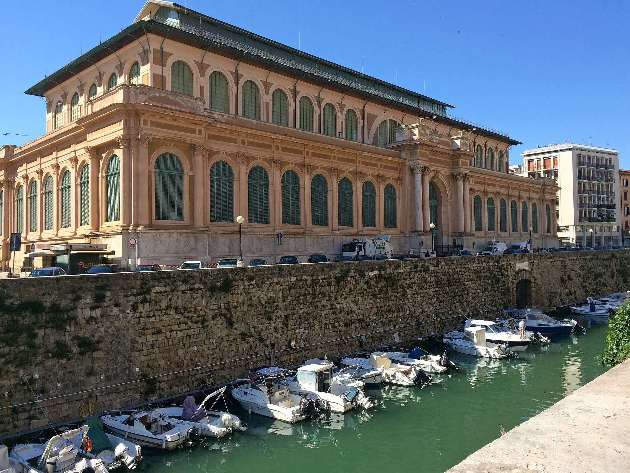 Photo showing: the central market building in Livorno