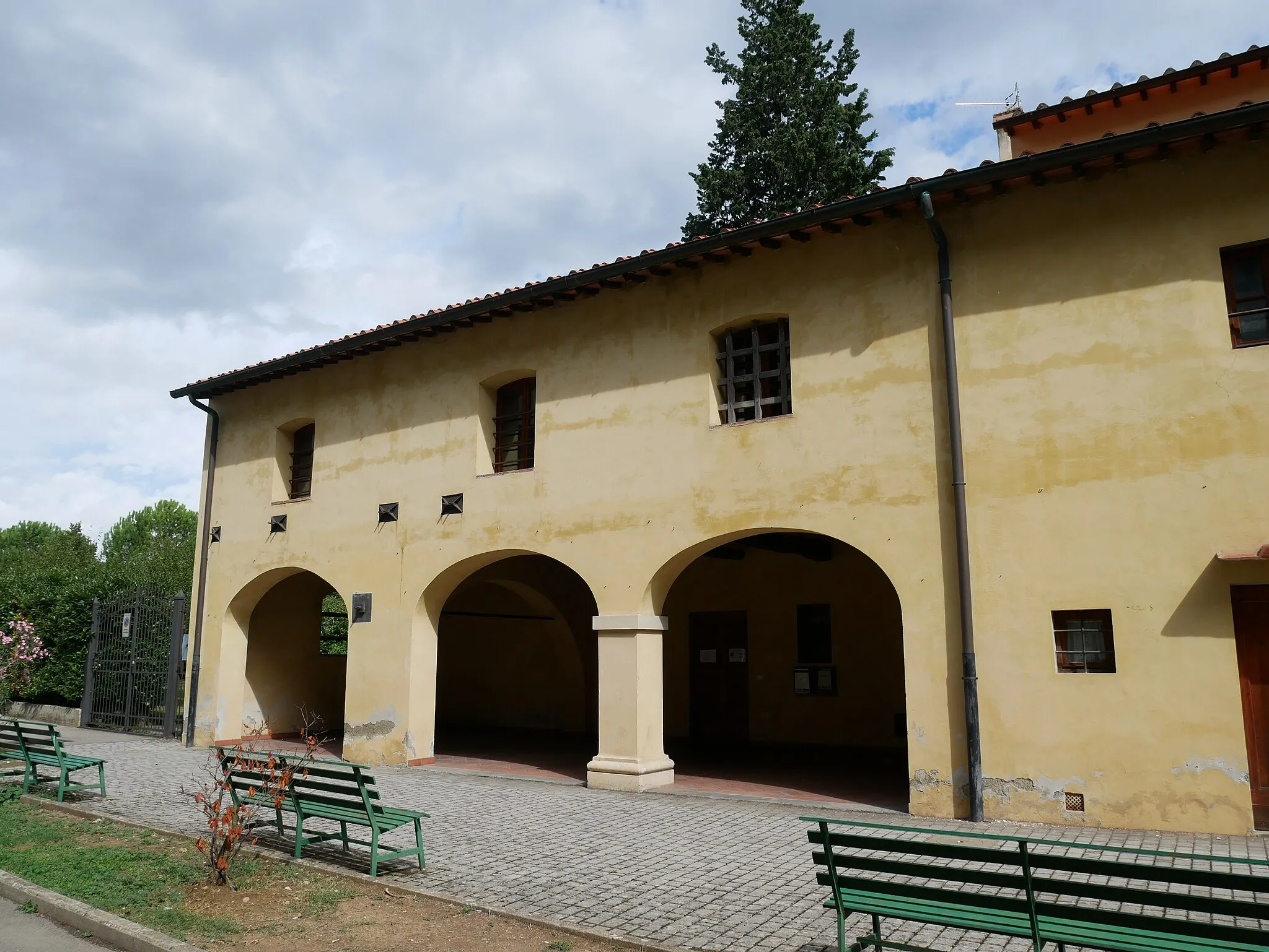 Photo showing: Sesto Fiorentino, casa del Guidi, loggetta
