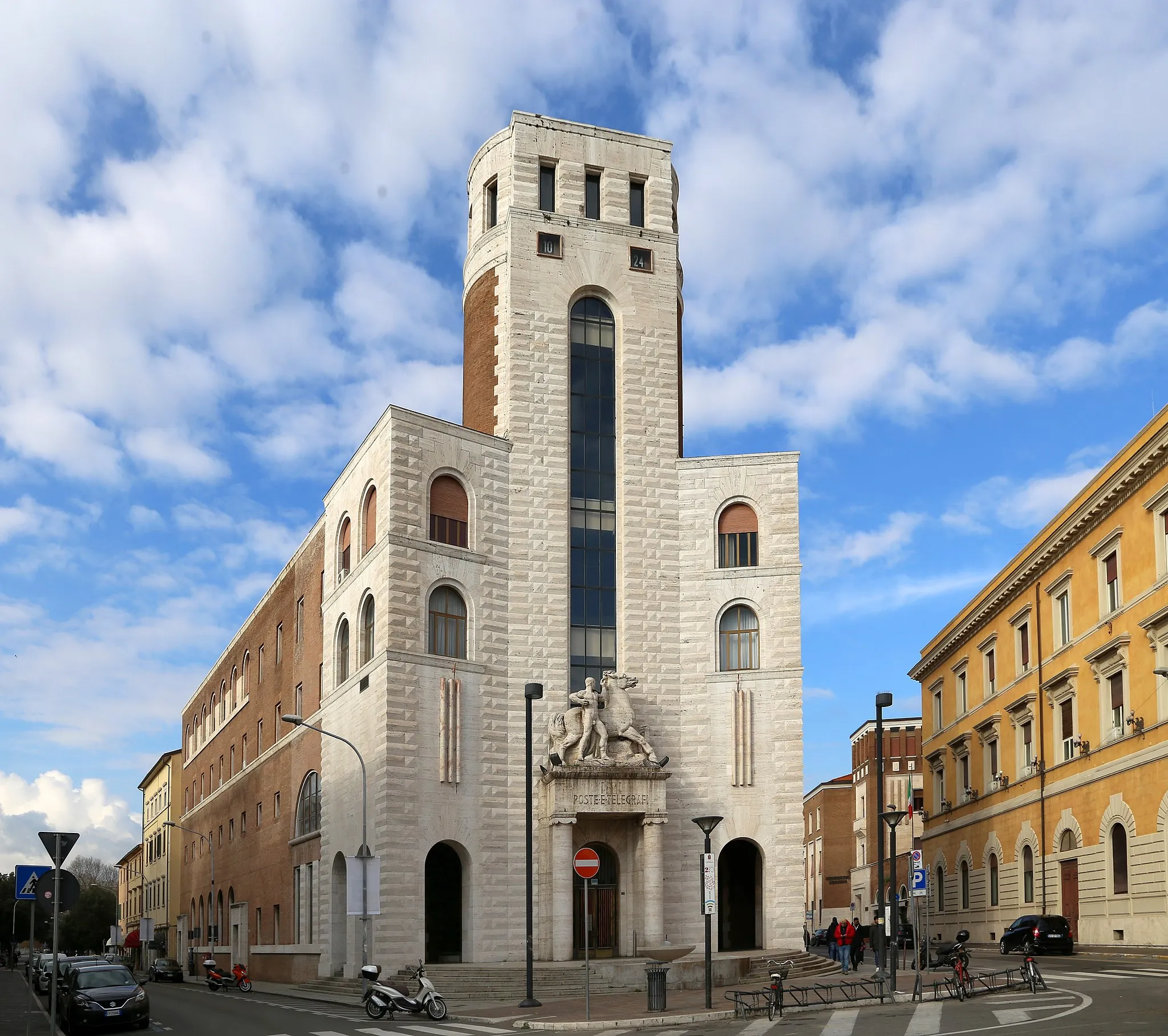 Photo showing: Palazzo delle Poste (Grosseto)