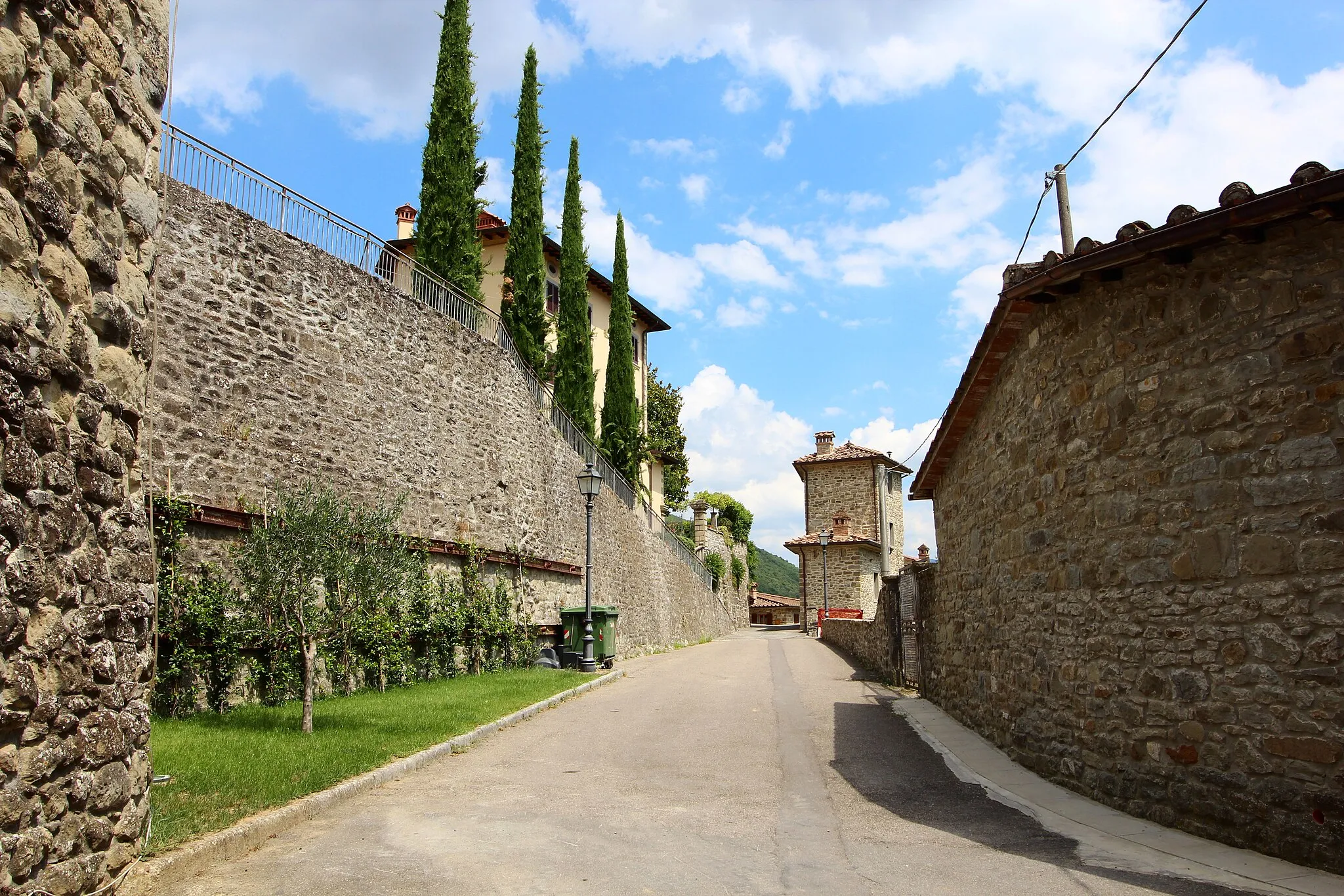 Photo showing: Castel Focognano, Casentino, Province of Arezzo, Tuscany, Italy