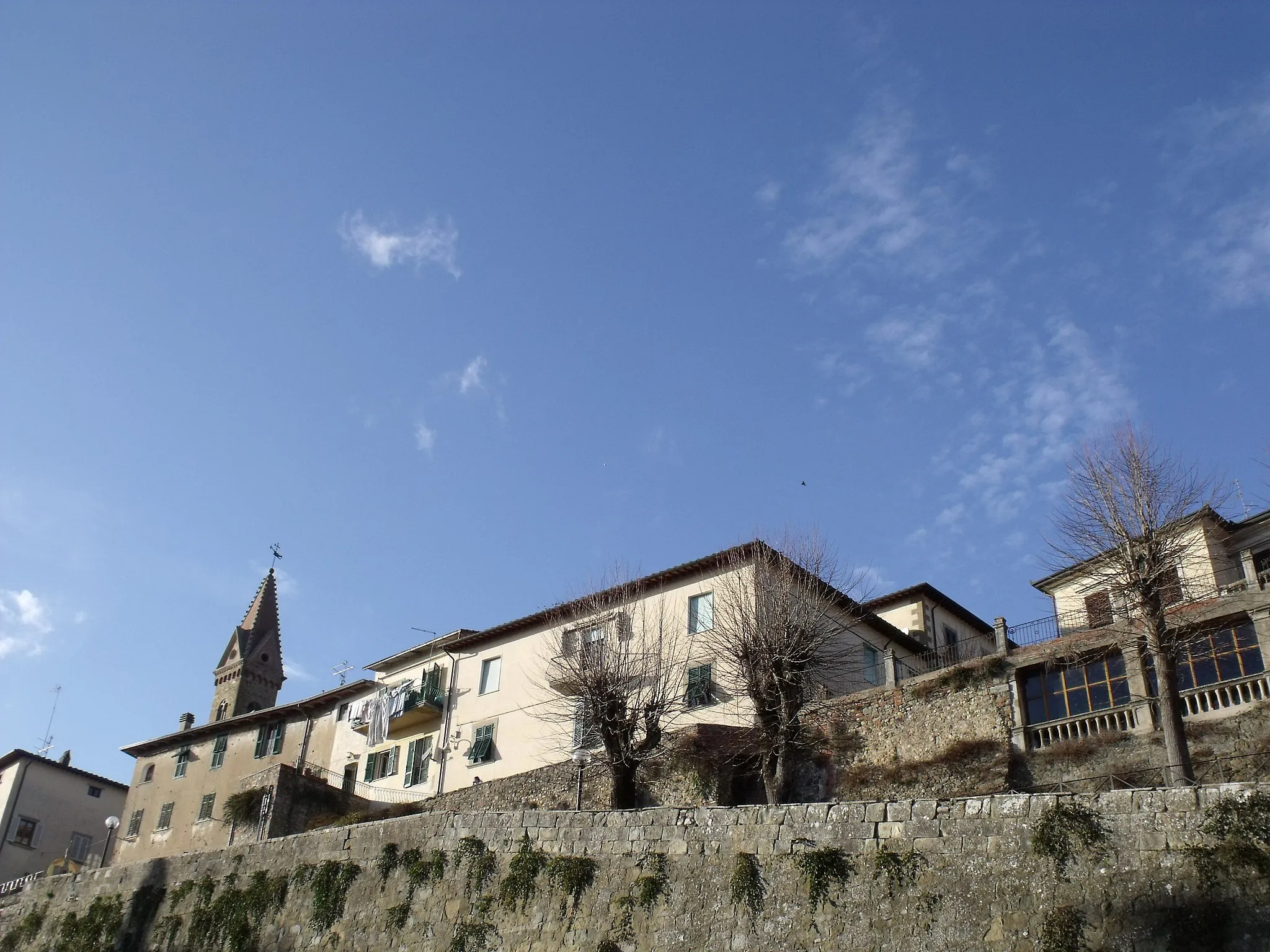 Photo showing: Panorama of Laterina, Valdarno, Province of Arezzo, Tuscany, Italy