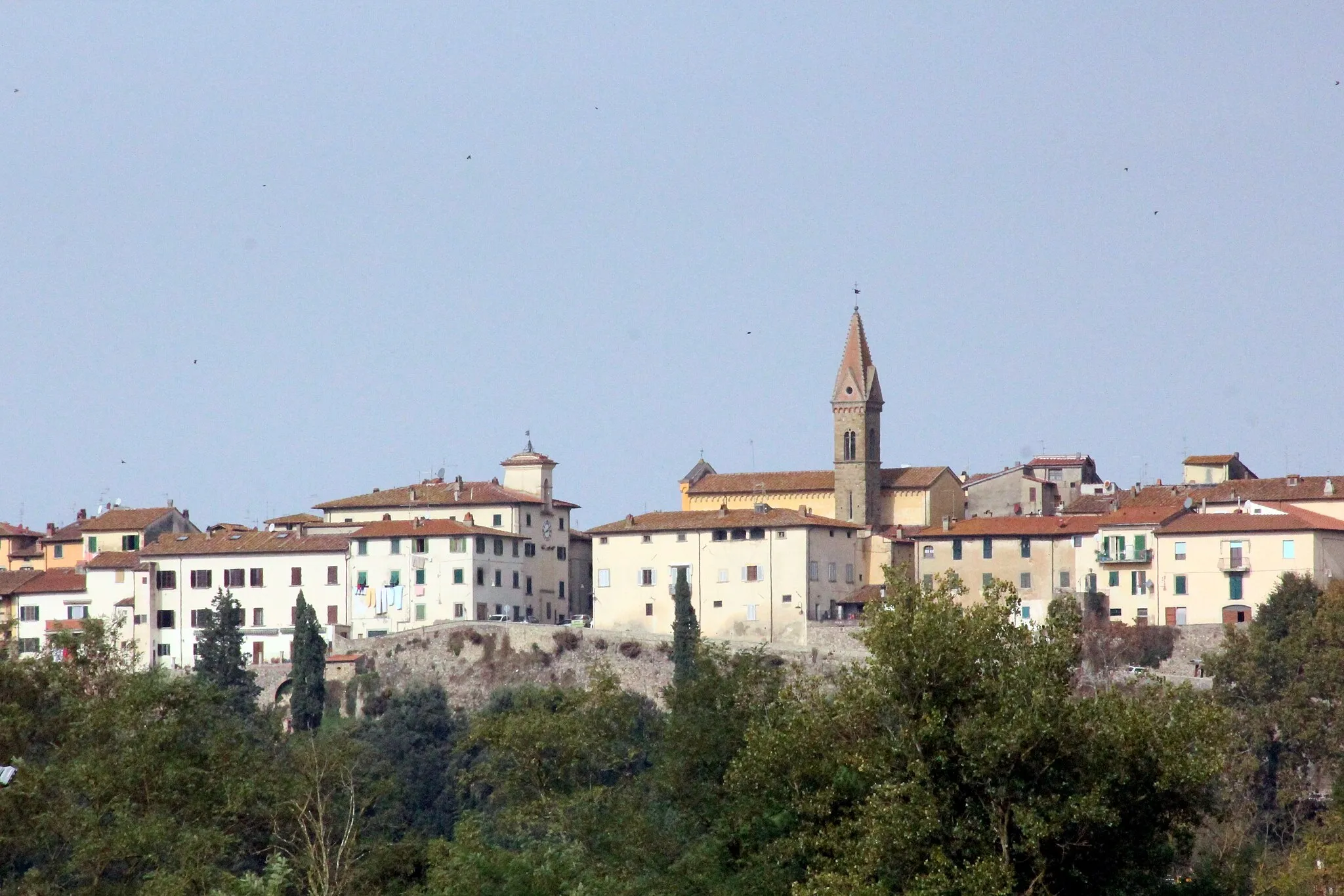 Photo showing: Panorama of Laterina, Valdarno, Province of Arezzo, Tuscany, Italy