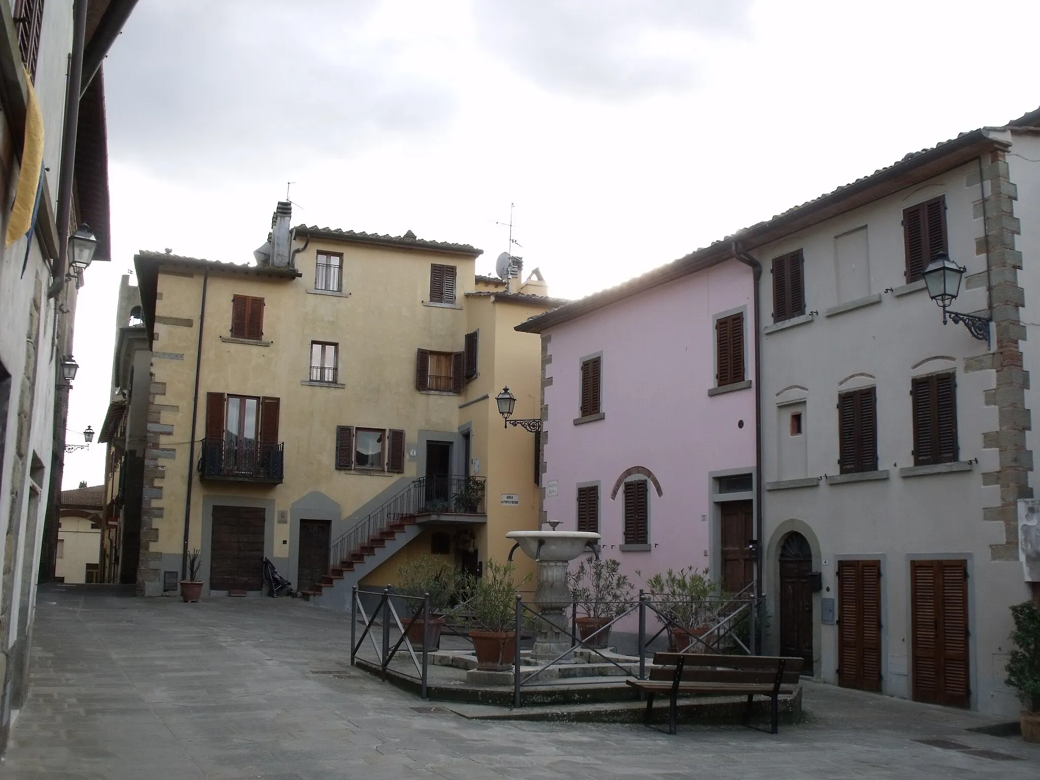 Photo showing: Piazza Roma in  Castiglion Fibocchi, Province of Arezzo, Tuscany, Italy