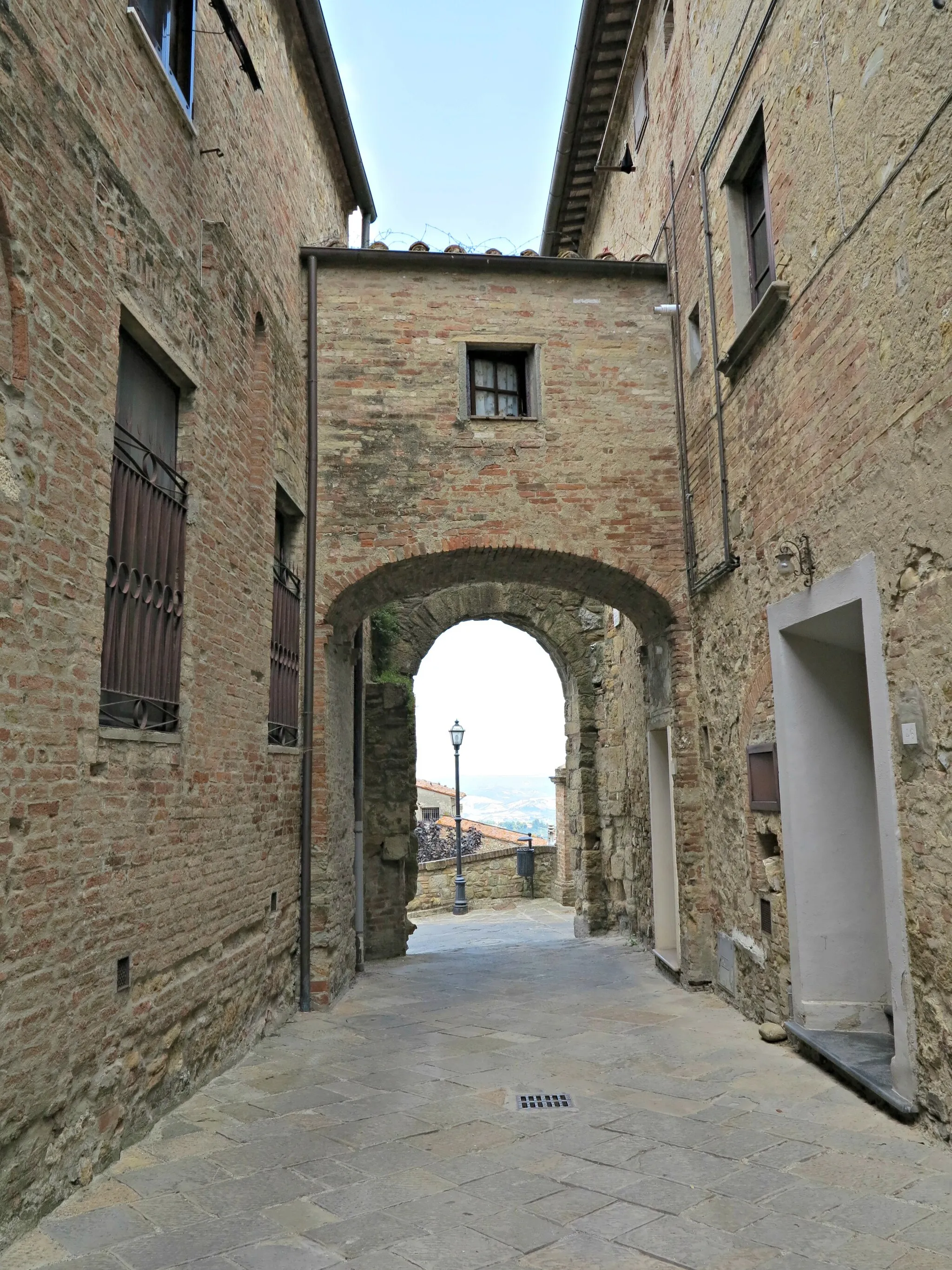 Photo showing: Pieve (Church) of San Frediano, Montignoso, Gambassi Terme