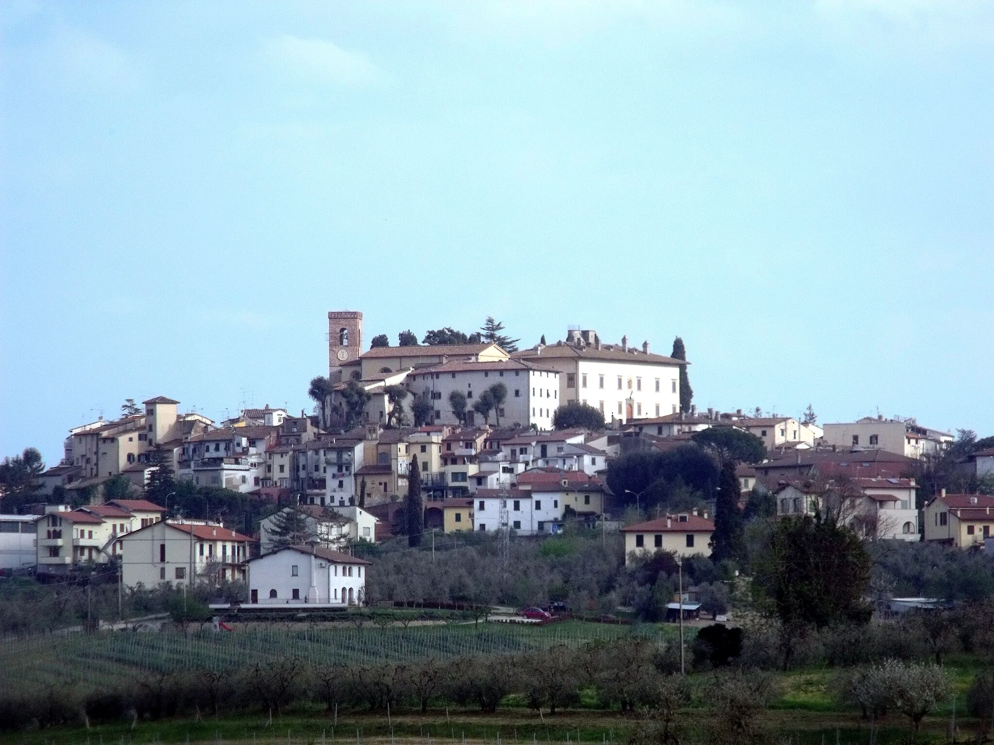 Photo showing: Panorama of Cerreto Guidi, Province of Florence, Tuscany, Italy