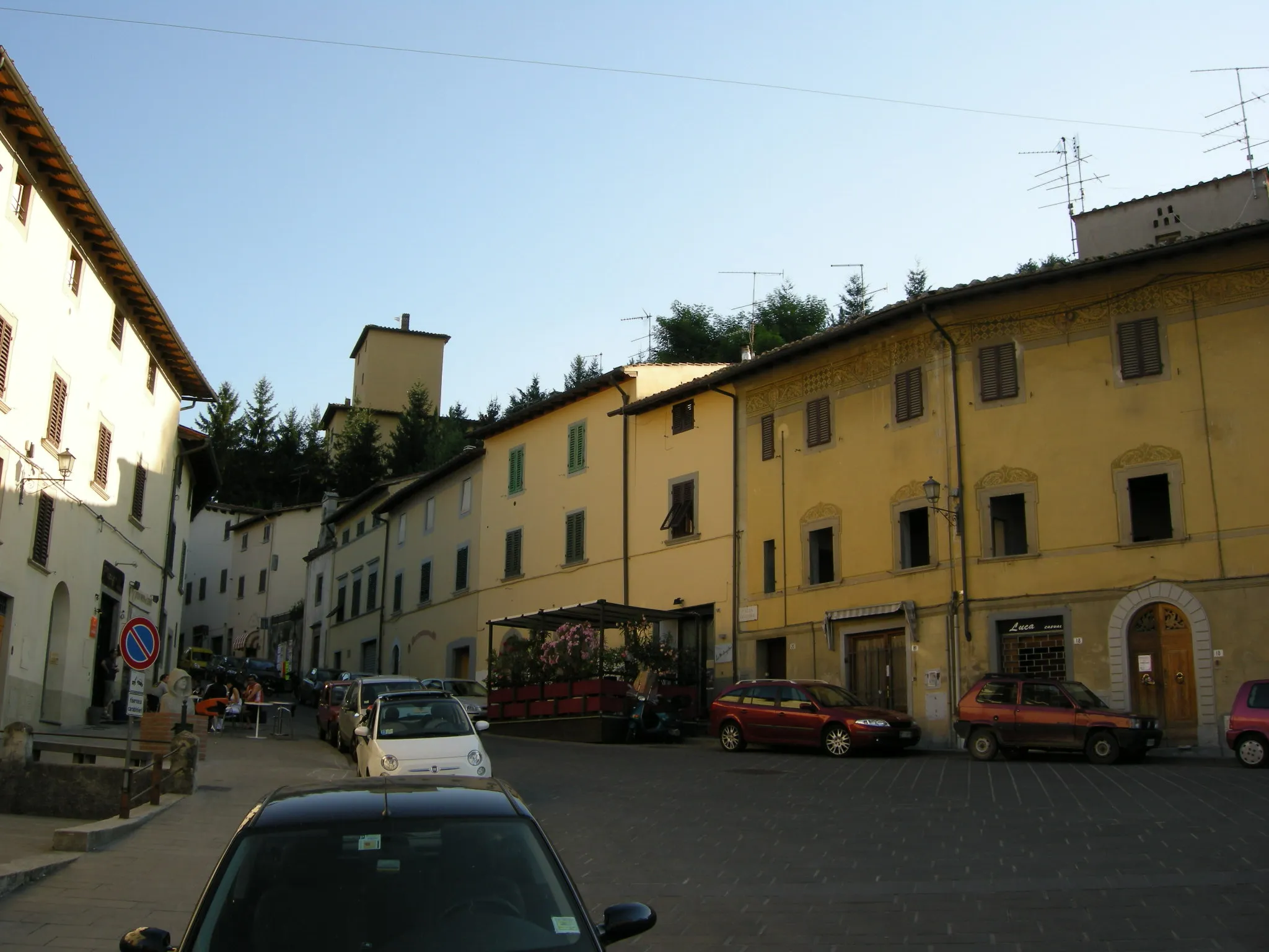 Photo showing: San piero a sieve, piazza