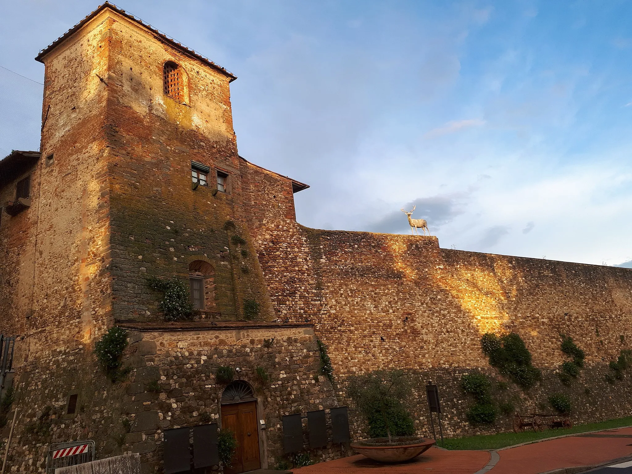 Photo showing: San Casciano Val di Pesa (Italy) - the walls