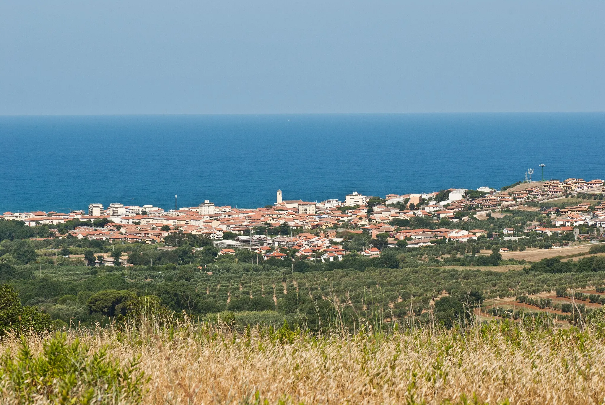 Photo showing: San Vincenzo, Italy, seen from east