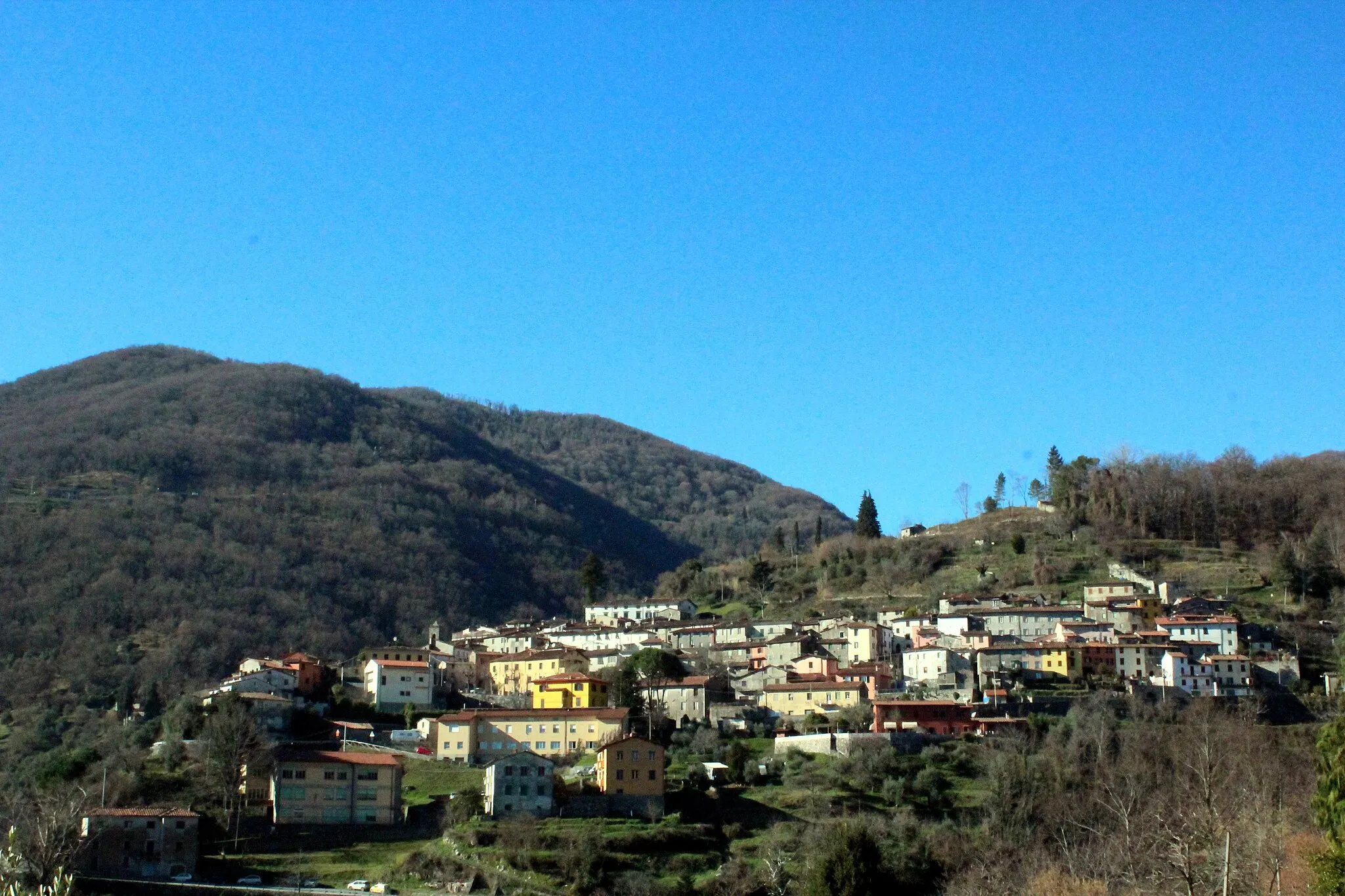 Photo showing: Panorama of Pescaglia, Province of Lucca, Tuscany, Italy