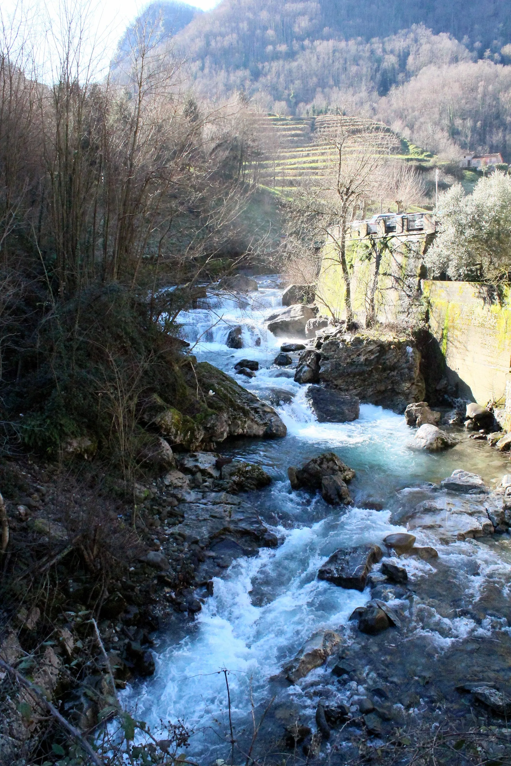 Photo showing: The Turrite Cava River in Fabbriche di Vallico, hamlet of Fabbriche di Vergemoli, Province of Lucca, Tuscany, Italy