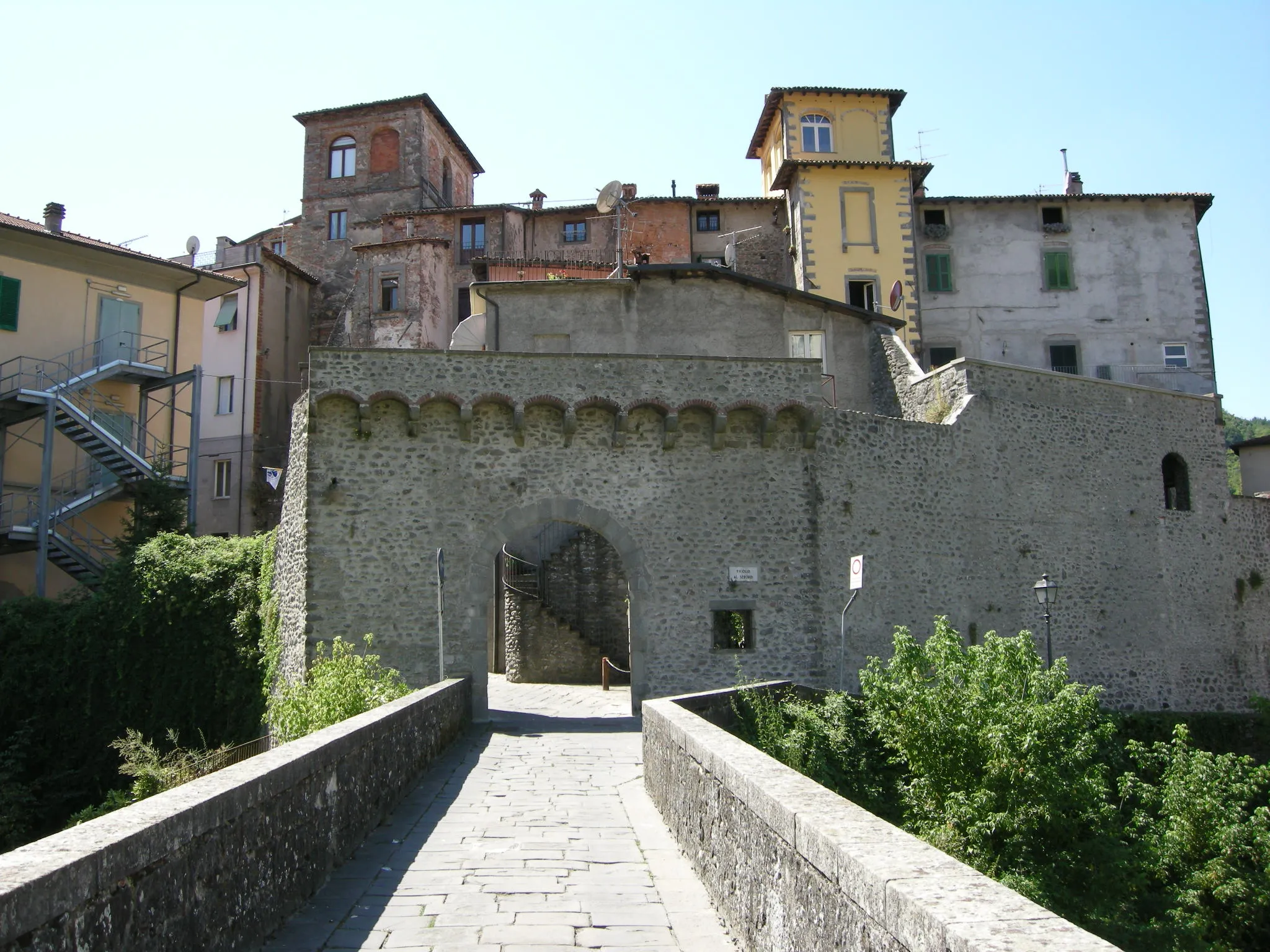 Photo showing: Porta di Castruccio