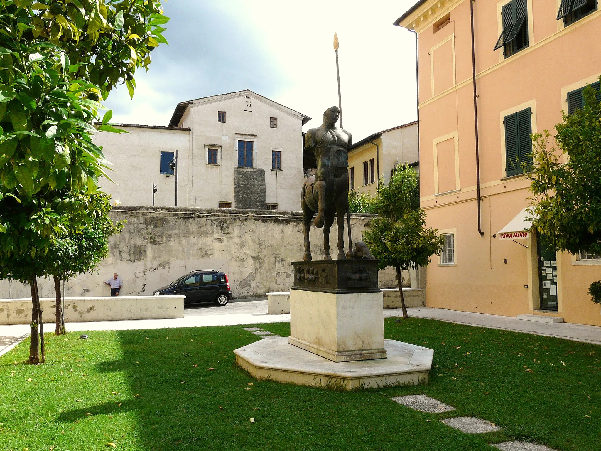 Photo showing: Piazza del Centauro, Pietrasanta, Toscana, Italia