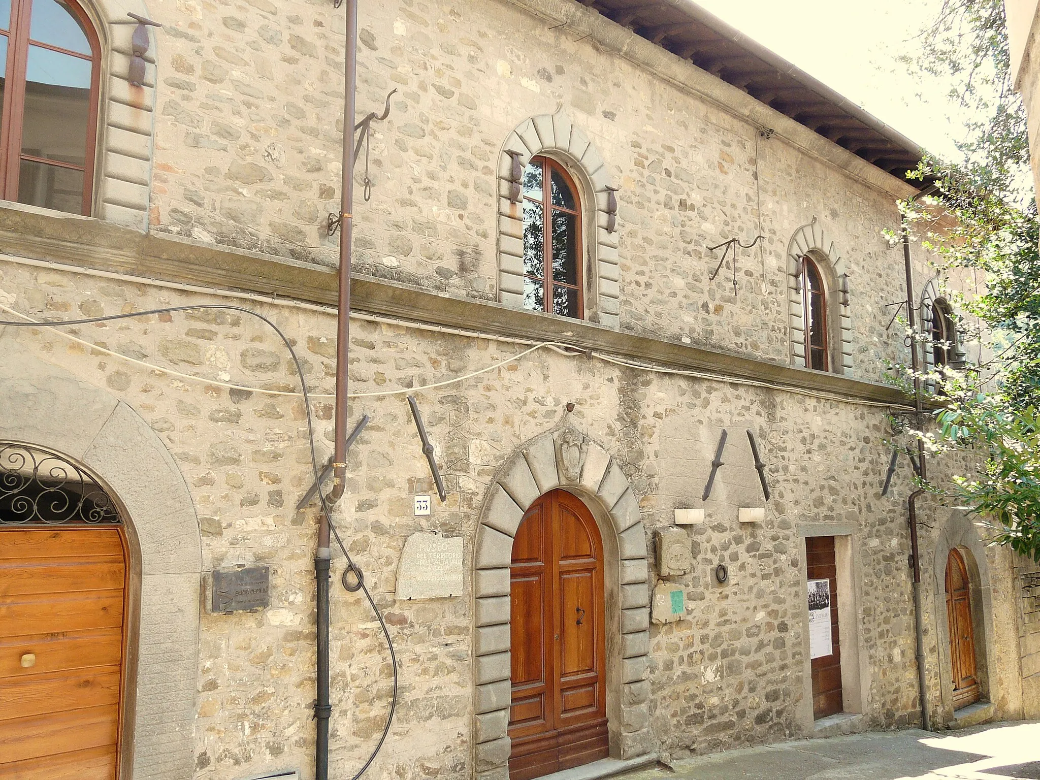Photo showing: Targa del Territorio dell'Alta Valle Aulella, Centro storico di Casola in Lunigiana, Toscana, Italia