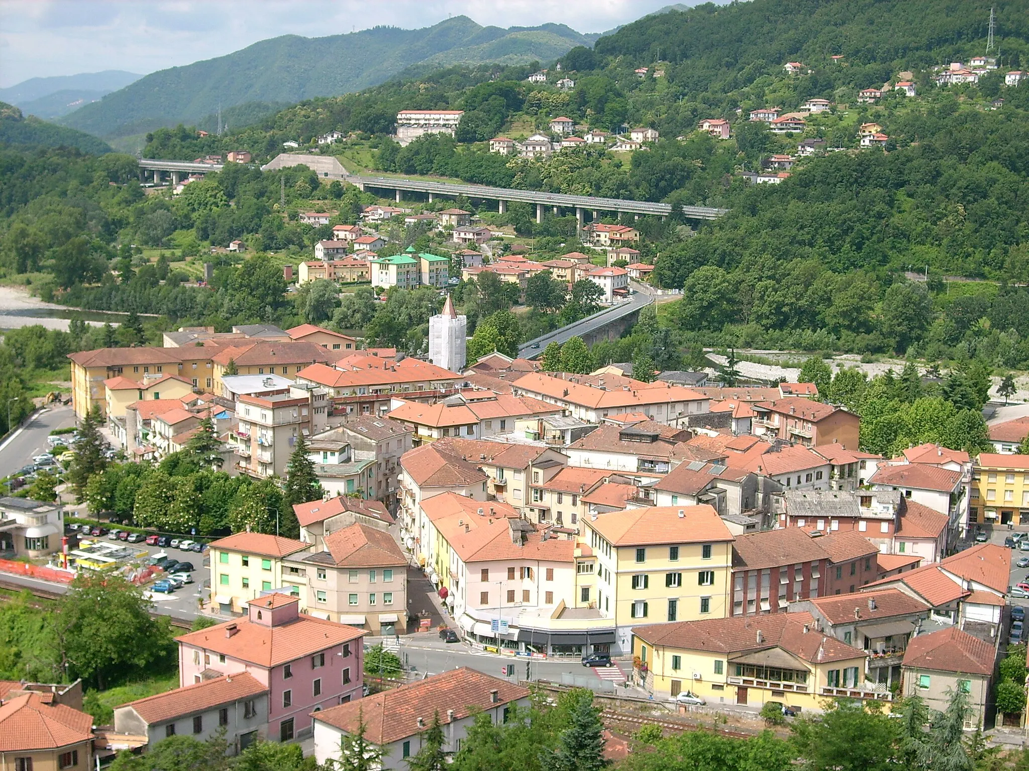 Photo showing: Panorama di Aulla, Toscana, Italia