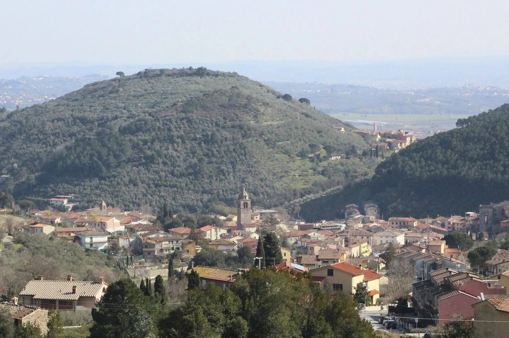 Photo showing: Panorama of Buti, Province of Pisa, Tuscany, Italy