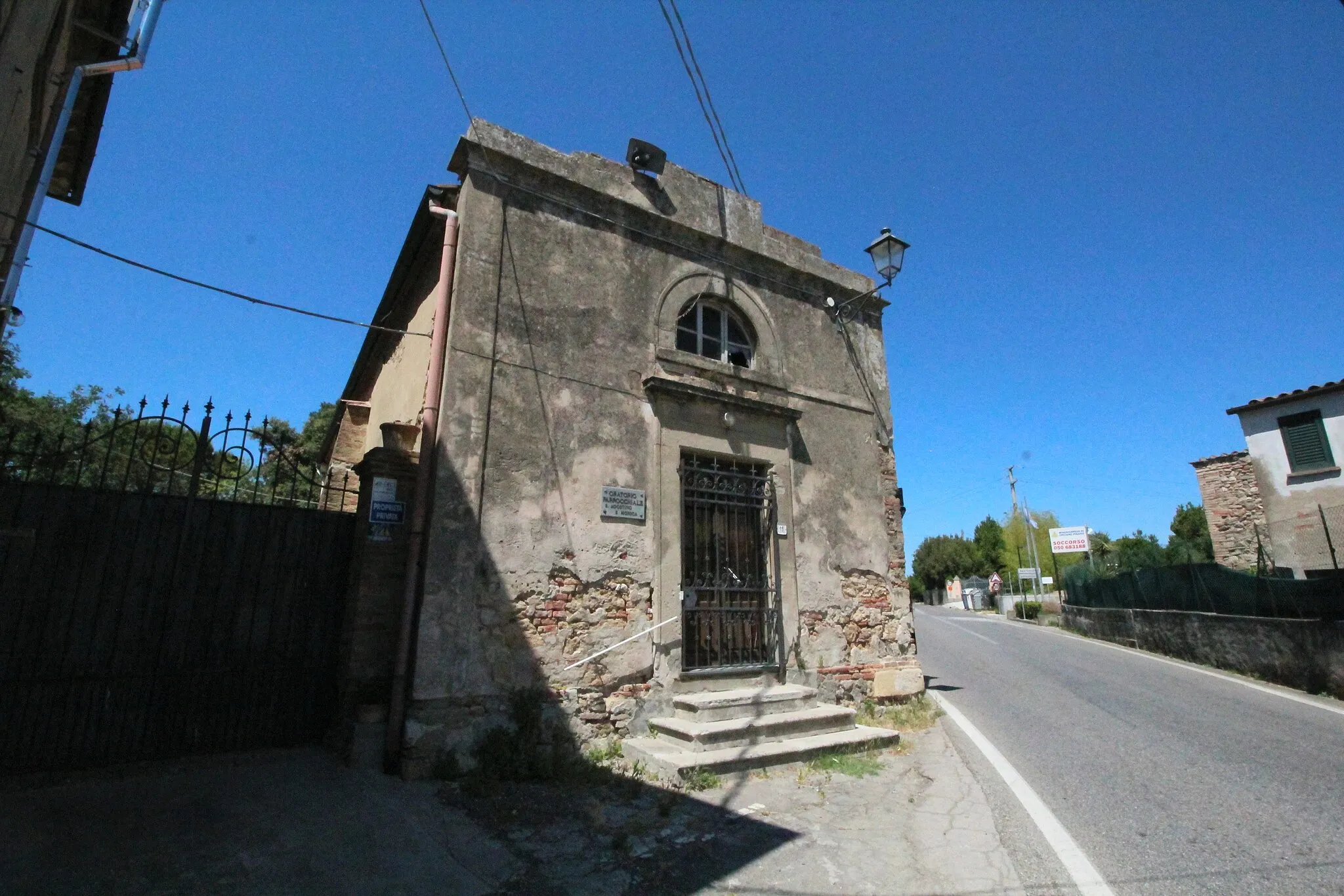 Photo showing: Church/Oratory Santi Agostino e Monica, Orciano Pisano, Province of Pisa, Tuscany, Italy