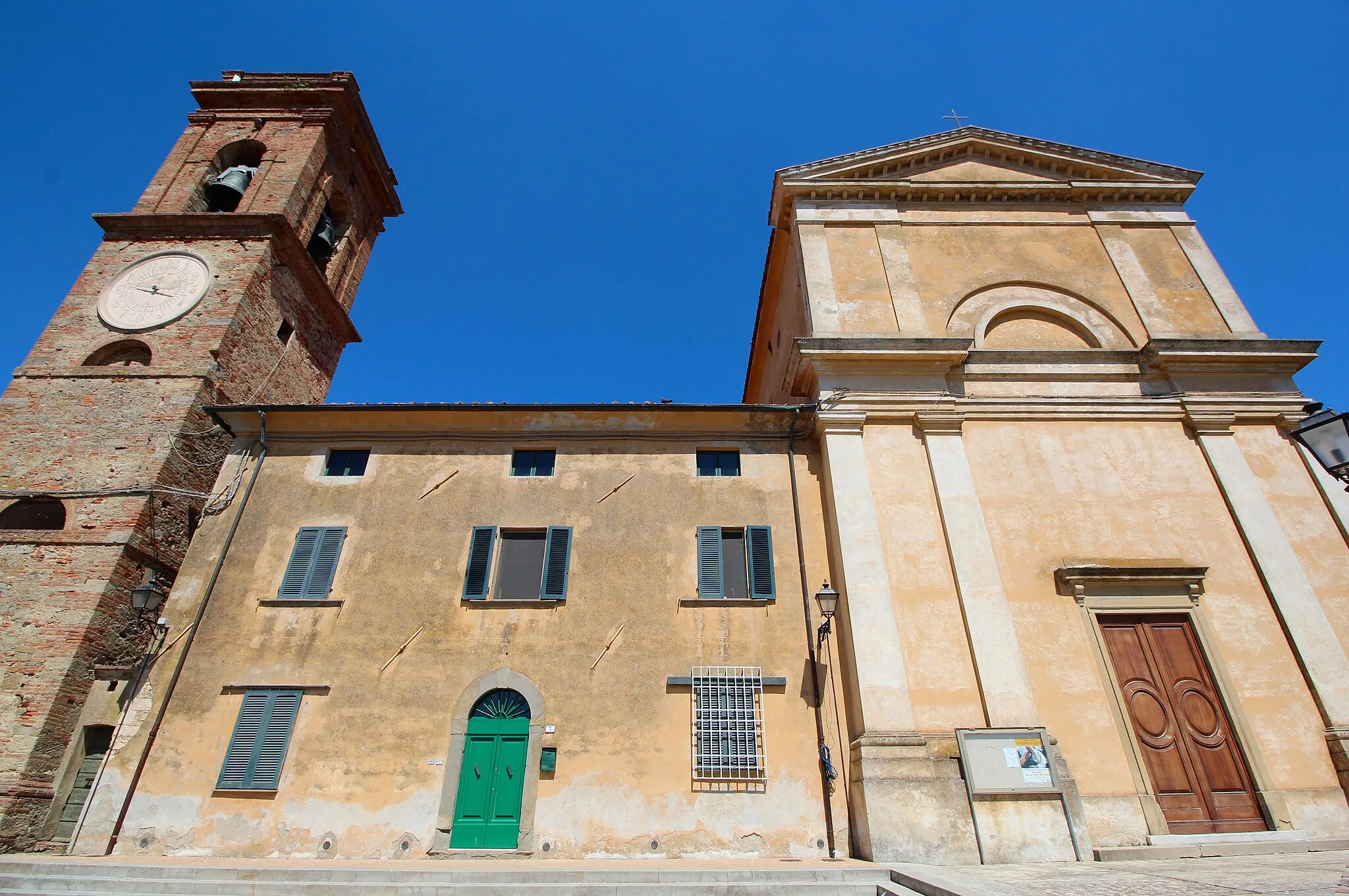 Photo showing: Church Santi Bartolomeo e Cristoforo, Lorenzana, hamlet of Crespina Lorenzana, Province of Pisa, Tuscany, Italy