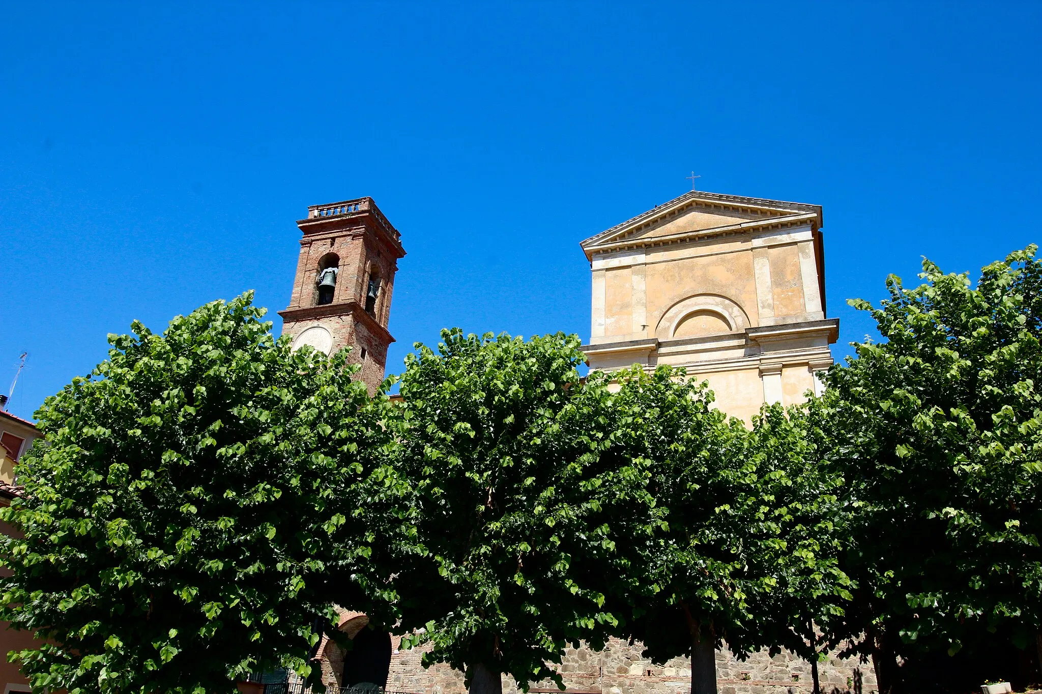 Photo showing: Church Santi Bartolomeo e Cristoforo, Lorenzana, hamlet of Crespina Lorenzana, Province of Pisa, Tuscany, Italy