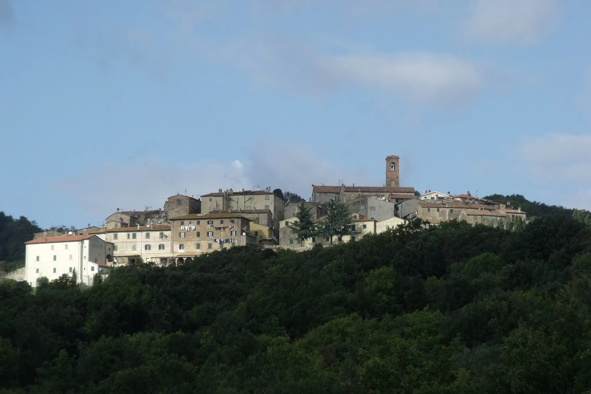 Photo showing: Panorama of Monteverdi Marittimo, Province of Pisa, Tuscany, Italy