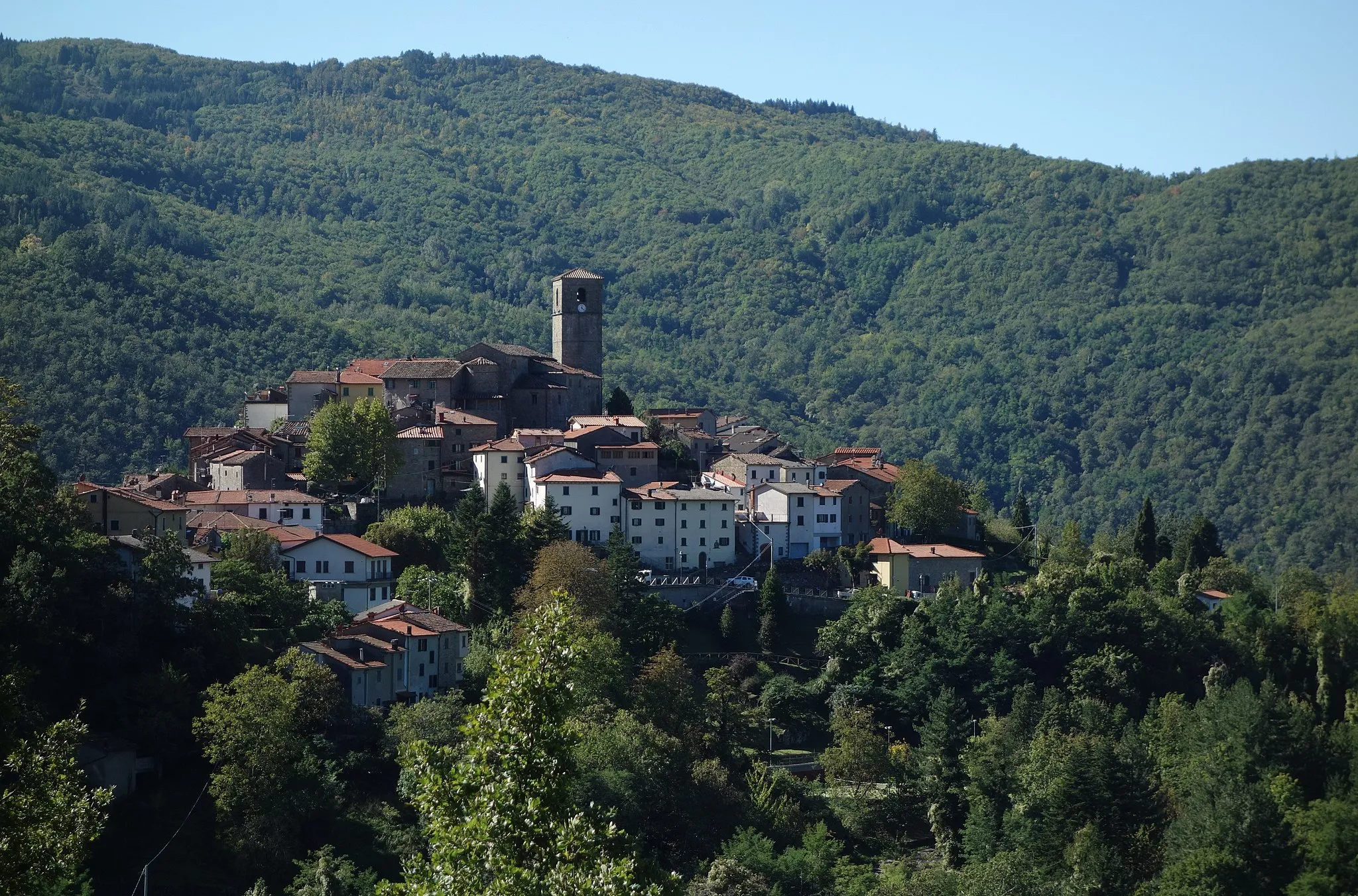 Photo showing: The village of Piteglio, part of the town of San Marcello Piteglio, in Tuscany, Italy.