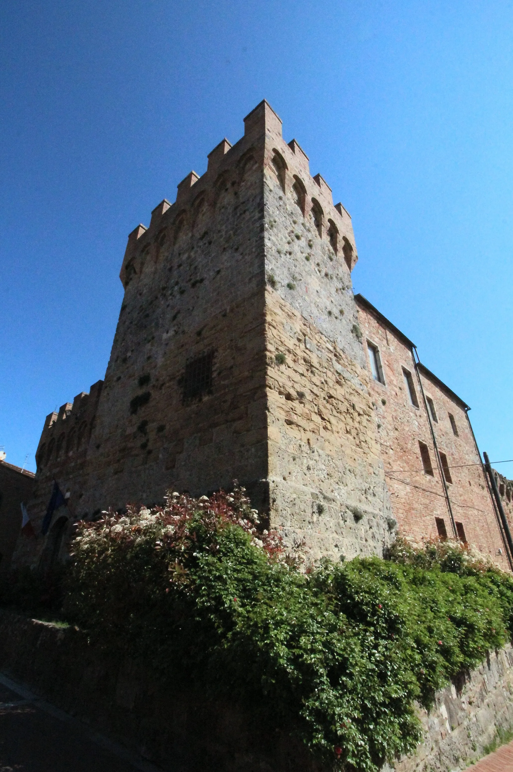 Photo showing: Rocca di Casole d'Elsa (also Castello di Casole d’Elsa or Rocca Senese), historical center of Casole d'Elsa, Province of Siena, Tuscany, Italy. Today the town hall of Casole d'Elsa