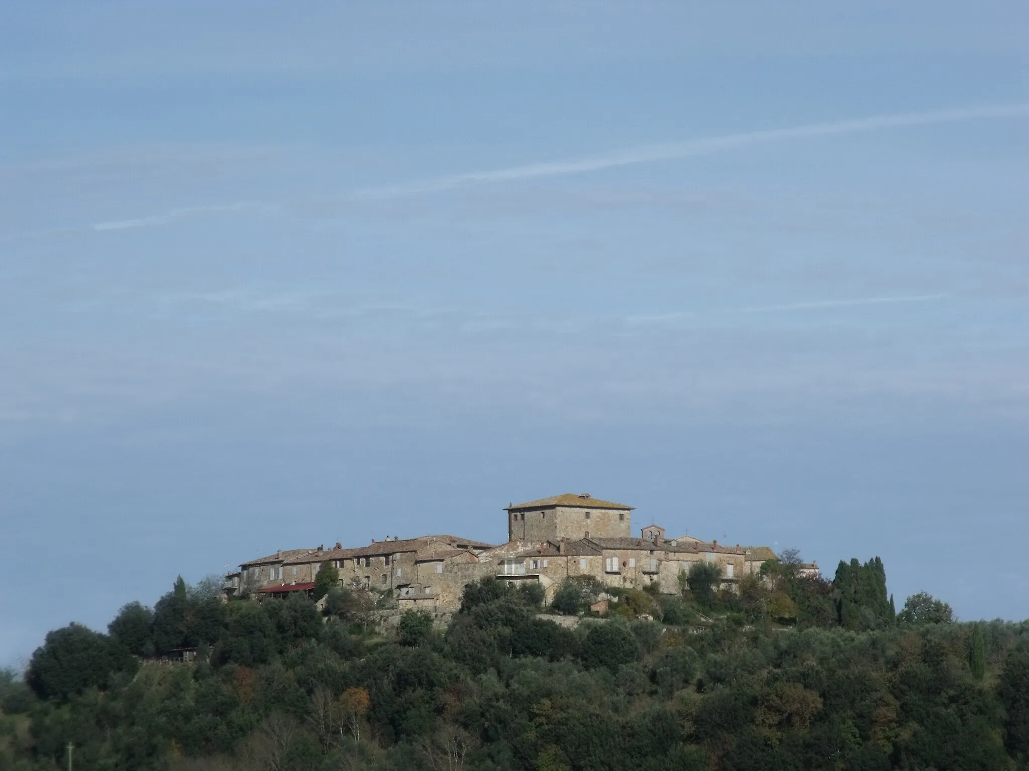 Photo showing: Panorama of Murlo (Borgo/Castello) in Murlo, Province of Siena, Tuscany, Italy