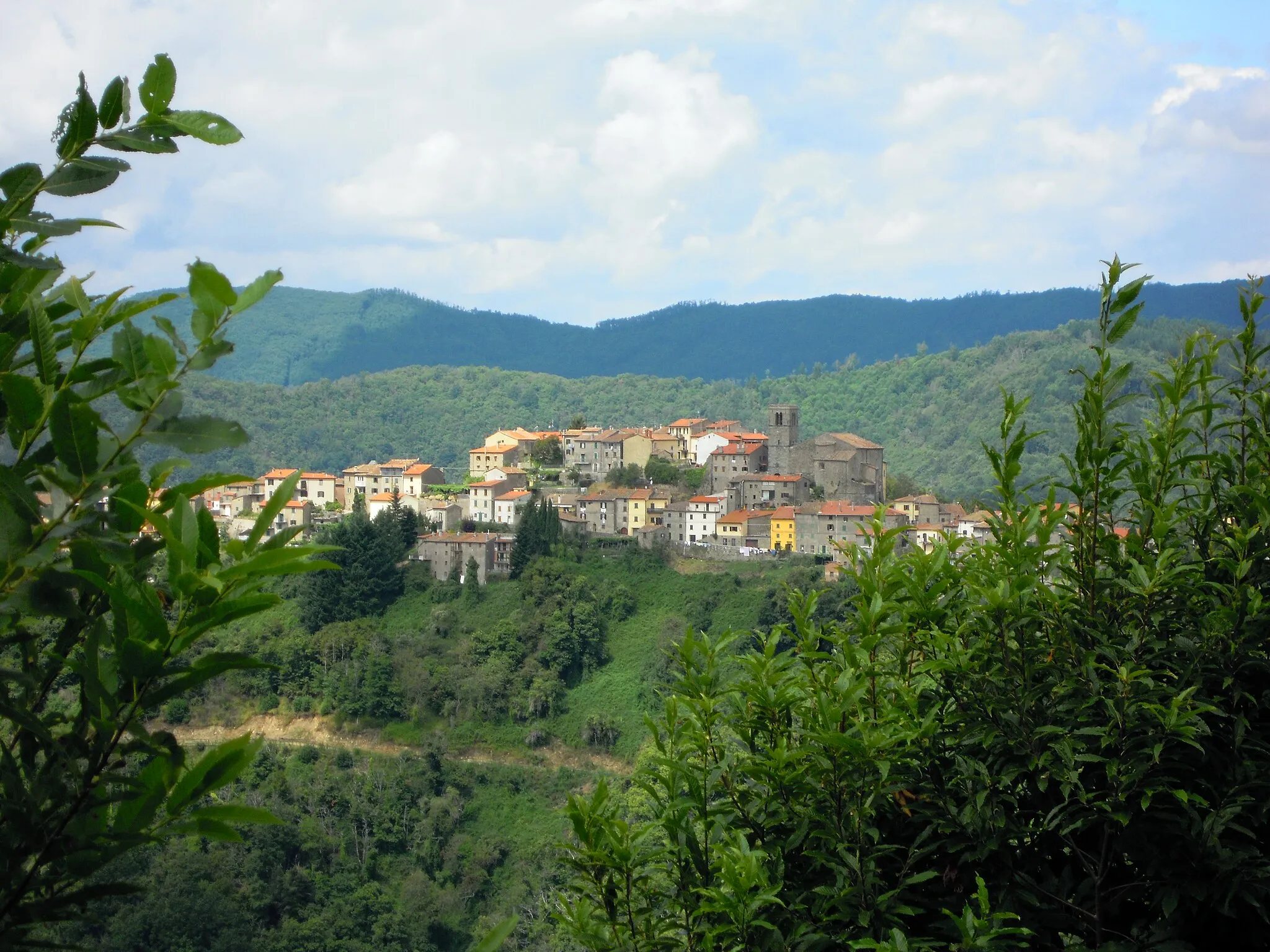Photo showing: Uno scorcio del borgo medievale di Serra Pistoiese (Pistoia)