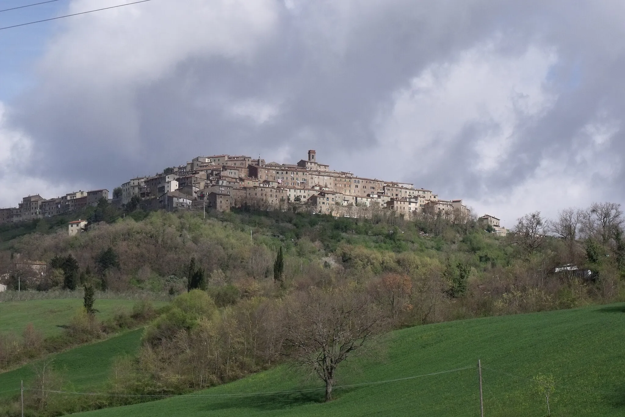 Photo showing: Panorama of Chiusdino, Province of Siena, Tuscany, Italy