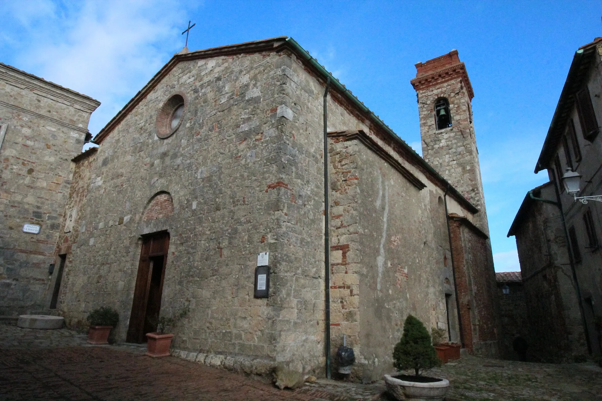 Photo showing: Church of San Michele Arcangelo in Chiusdino, Val di Merse, Province of Siena, Tuscany, Italy