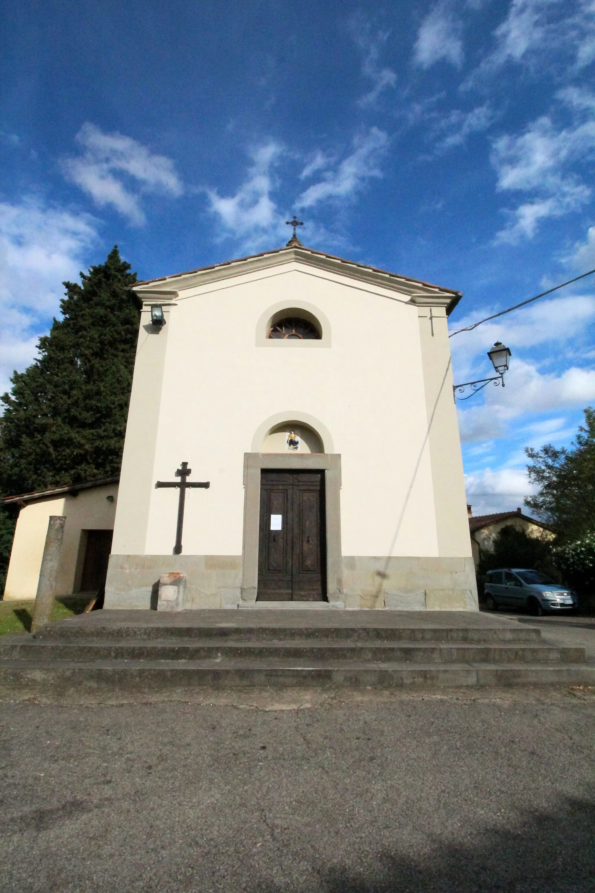 Photo showing: Church Santi Filippo e Giacomo, Tasso, hamlet of Terranuova Bracciolini, Province of Arezzo, Tuscany, Italy