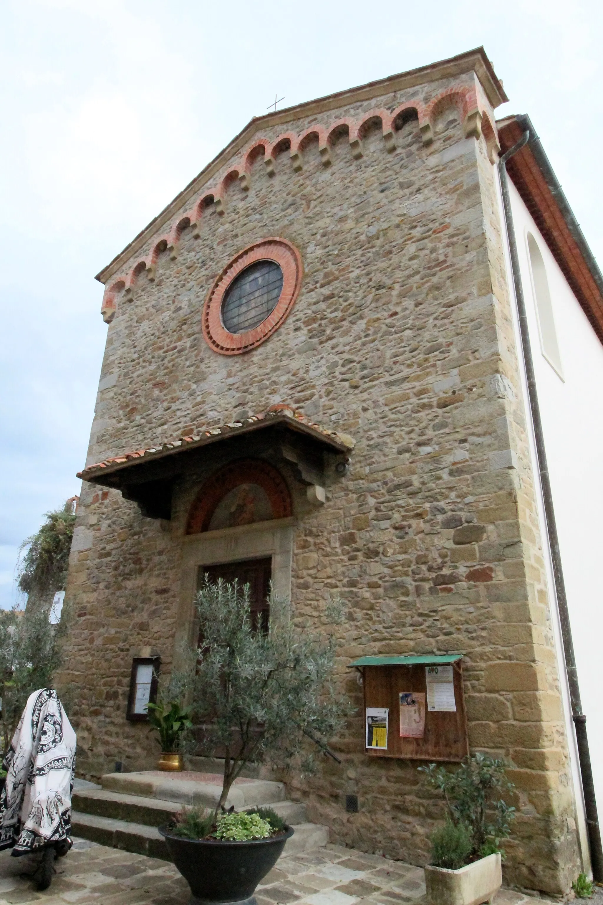 Photo showing: Church Sant’Agata, in Campogialli, hamlet of Terranuova Bracciolini, Province of Arezzo, Tuscany, Italy