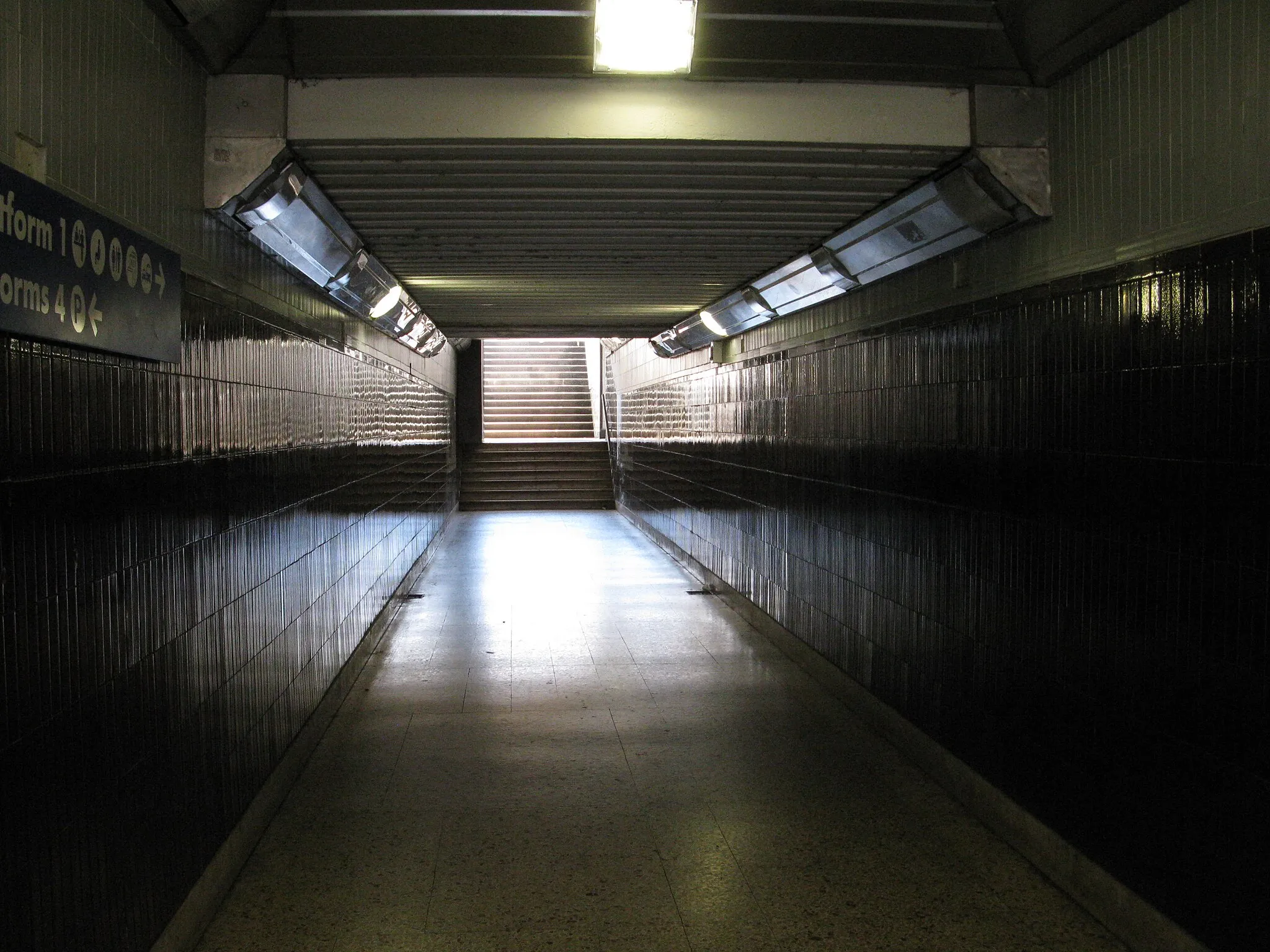 Photo showing: Vista del Sottopassagio della Stazione di Figline Valdarno