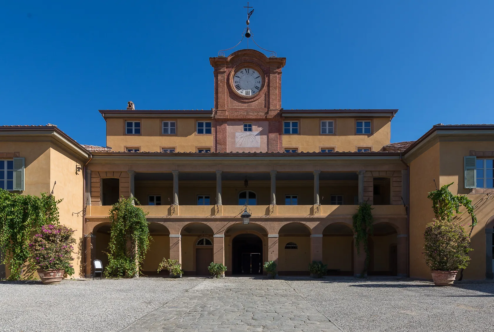 Photo showing: Restored facade of Clock House - Villa Reale (Marlia, Lucca TUSCANY)