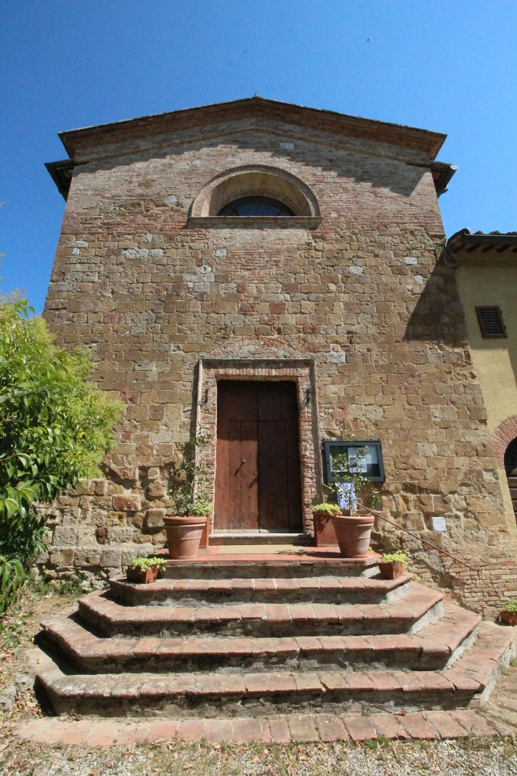 Photo showing: Church Sant’Andrea a Montecchio (13th century), in Sant’Andrea a Montecchio, hamlet of Siena, the Tuscany region, Italy.